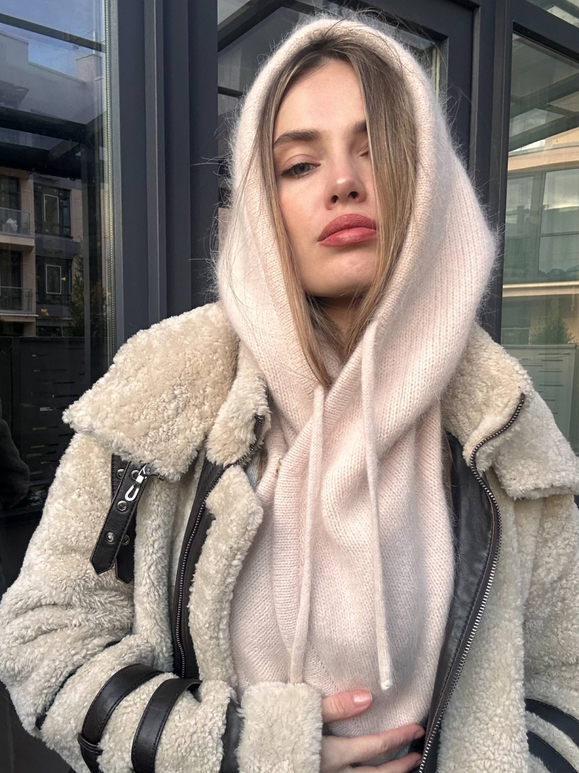 Капор на кнопках крем-брюле