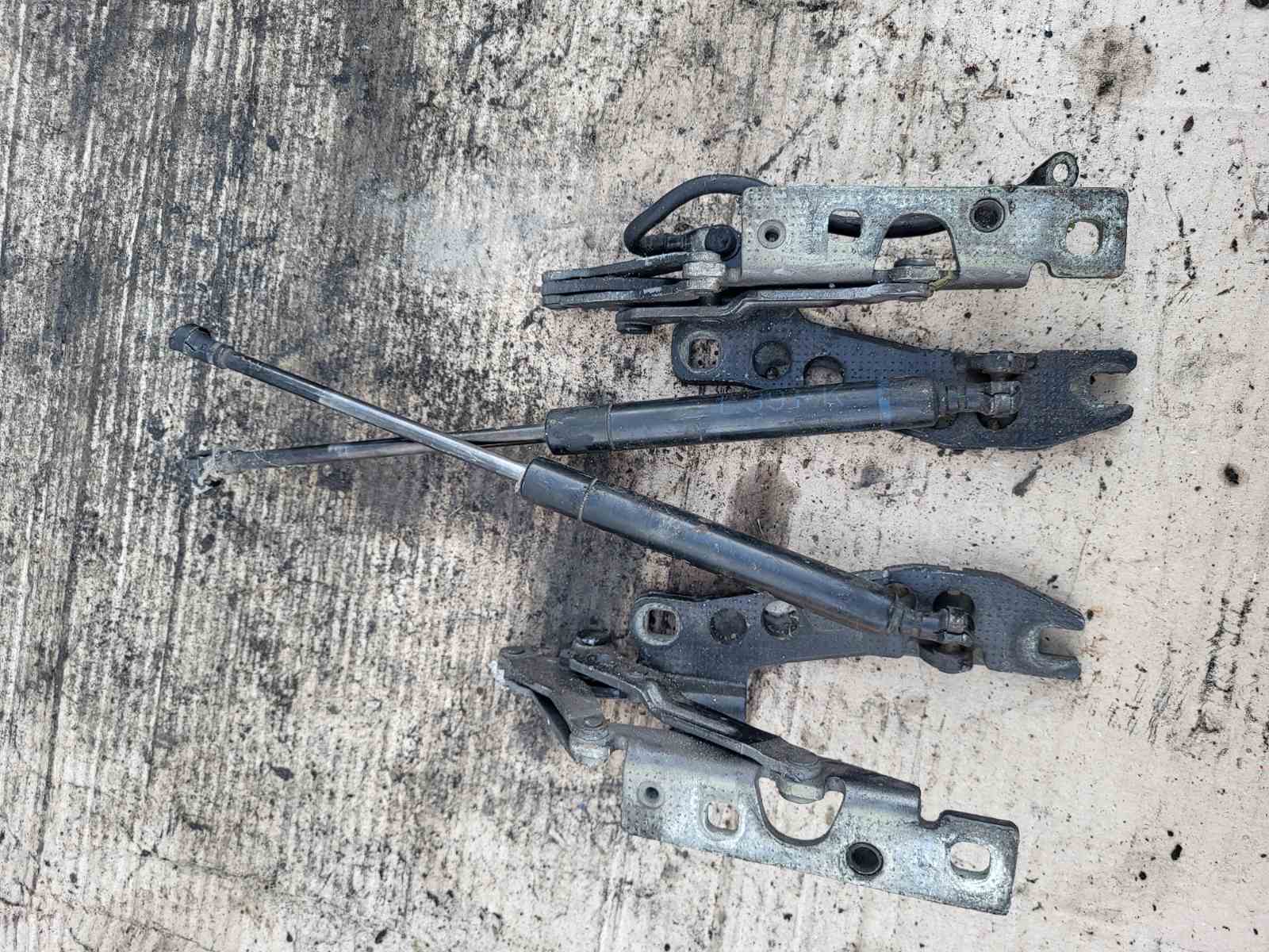 Петлі(завіси) кришка багажника BMW E39 седан