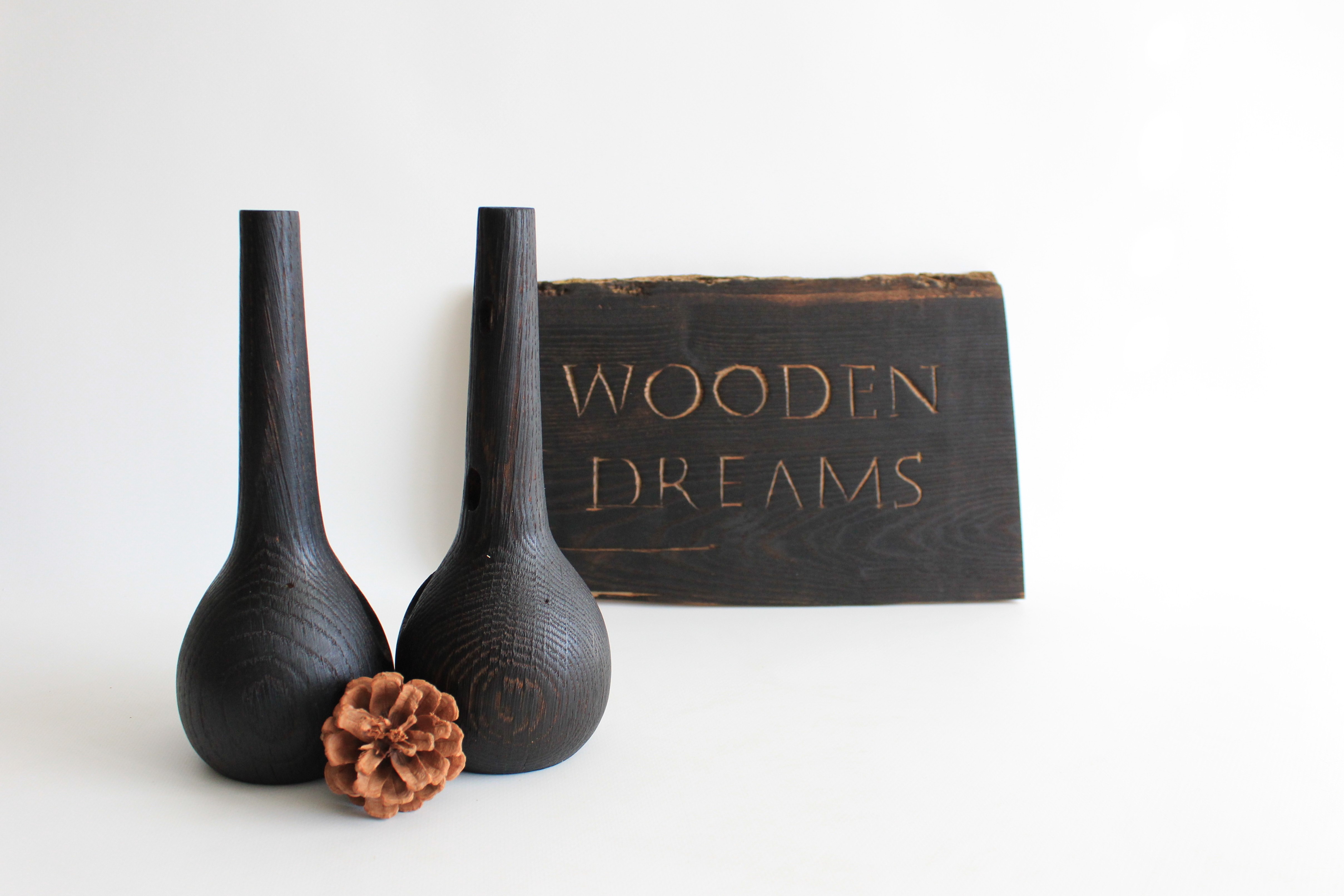 Вазочка з дуба