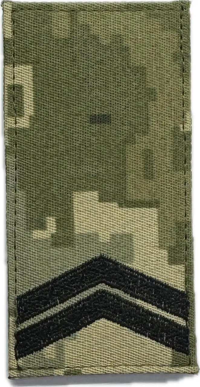 Погон Молодший сержант (чорна нитка, на липучці) піксель