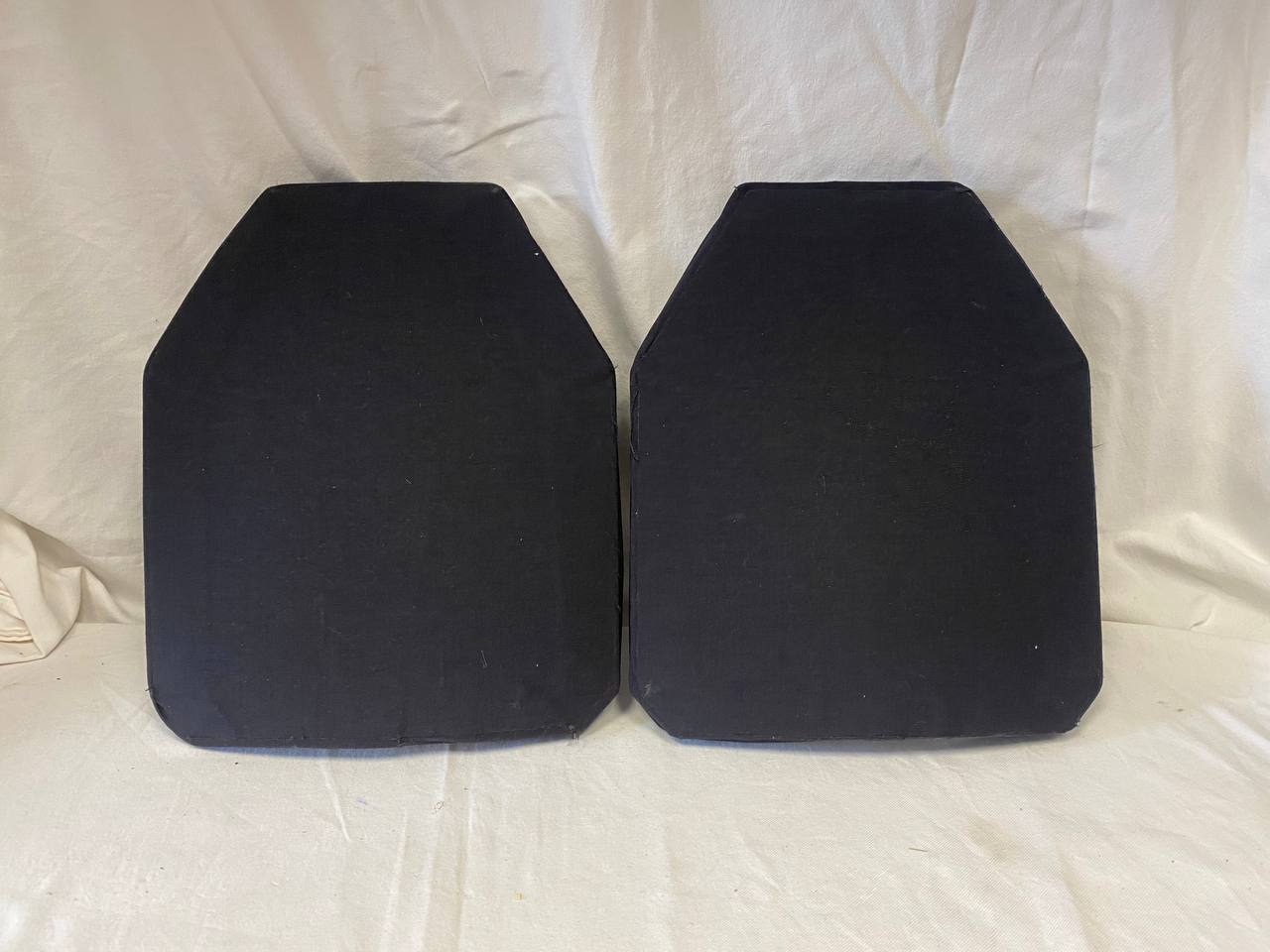 Оригінальні анатомічні керамічні бронеплити від турецького бренду "Nurol Teknoloji".