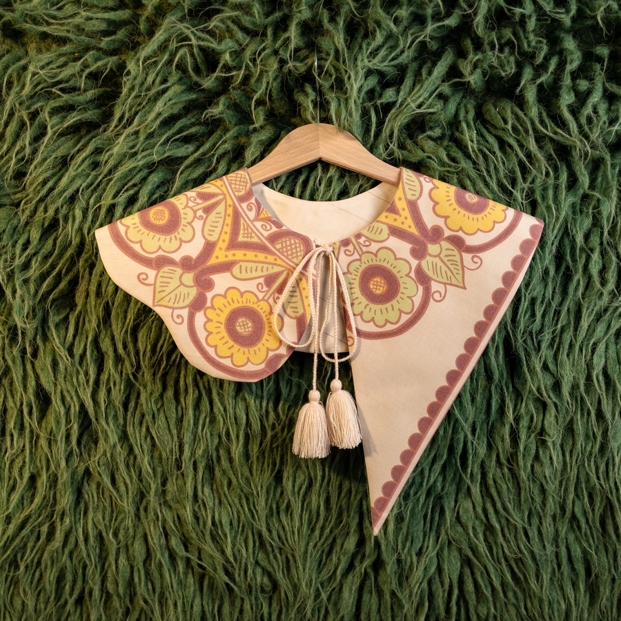 Комірець "Гербера"