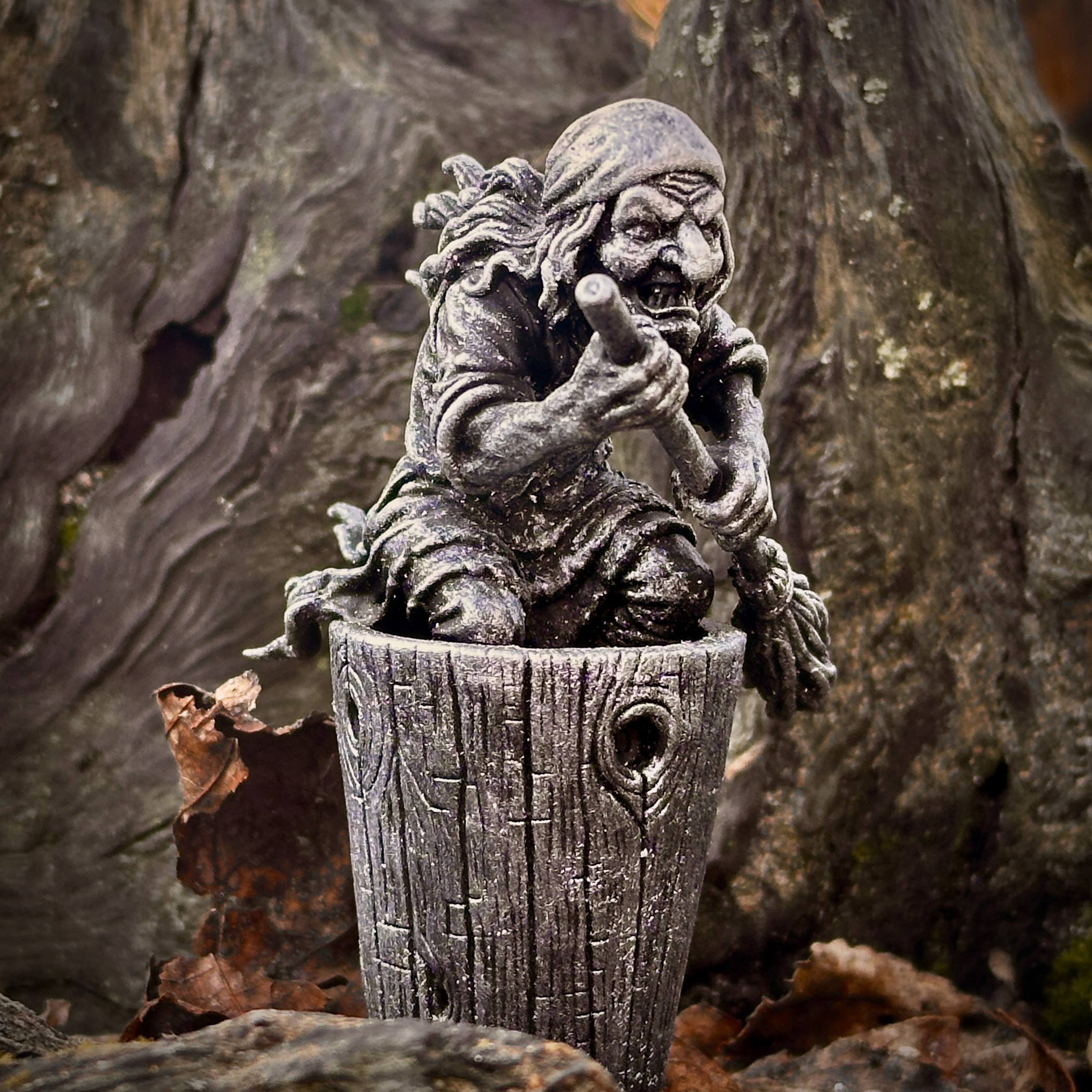 Фігурка Баба-Яга