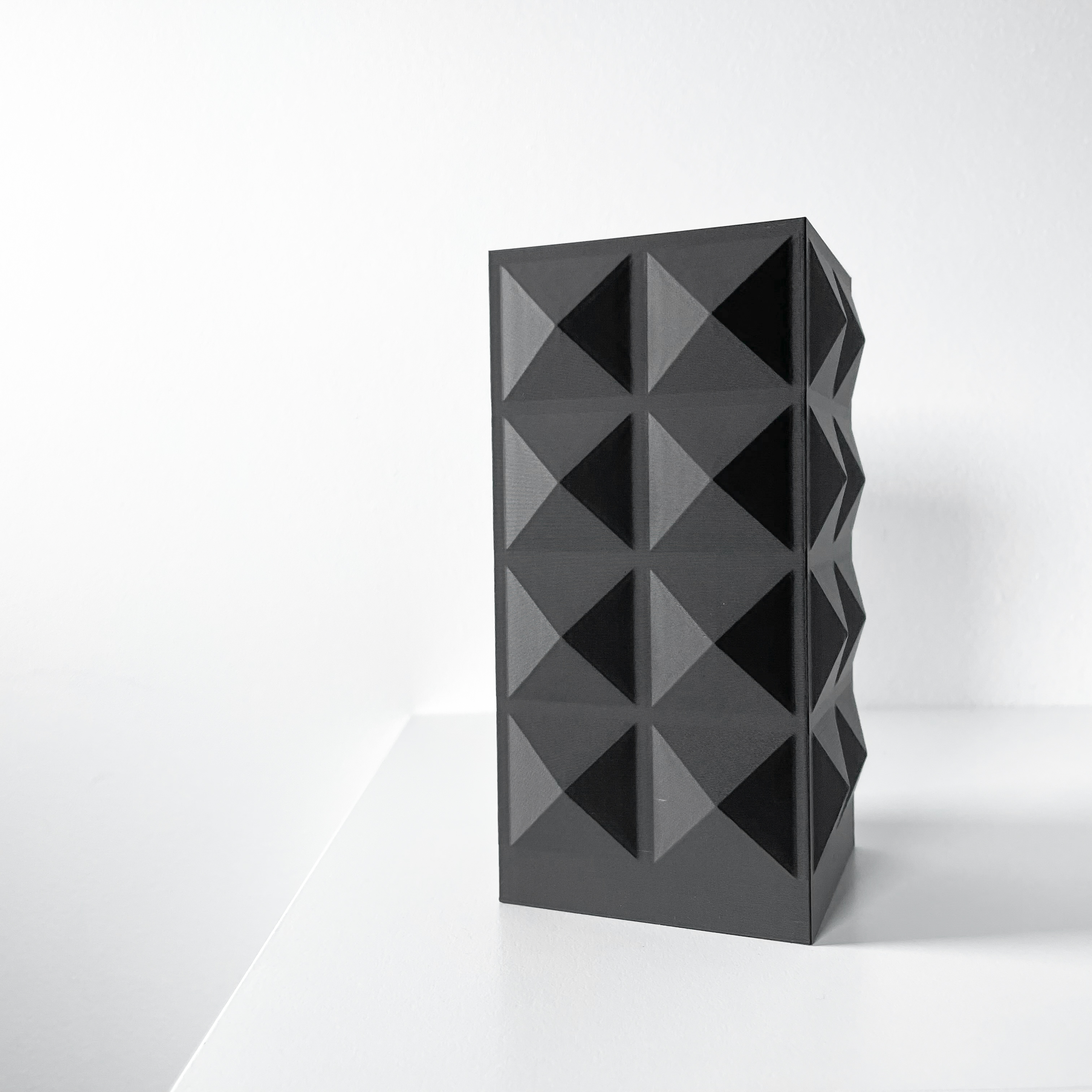 Orme Vase – Compact 3D Printed Vase