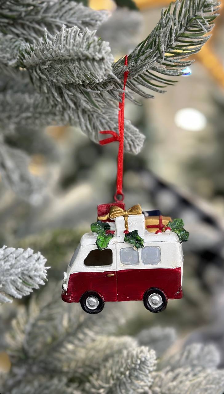 Декоративна підвіска з LED Машинка з подарунками, 7.5см