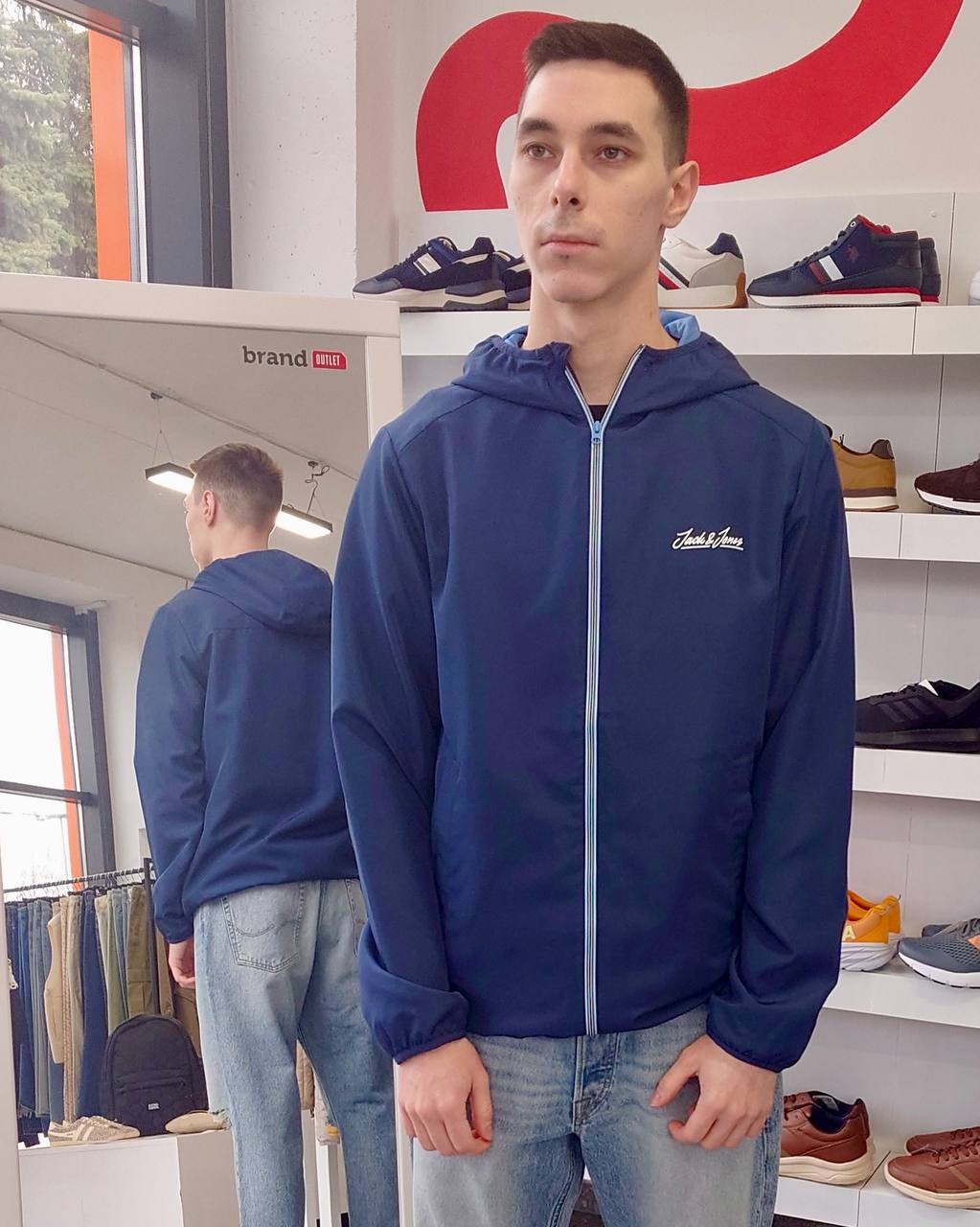 Вітрівка чоловіча Jack&Jones (M)