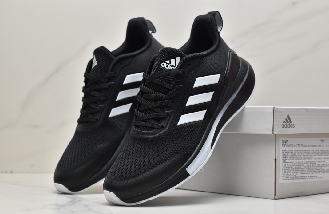 Adidas EQ22 RUN