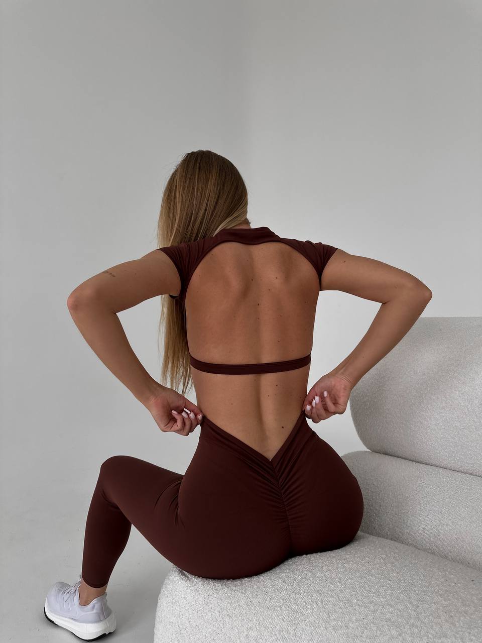 Лосини з V-подібною збіркою с PUSH-UP єфектом 04 в кольорі шоколад