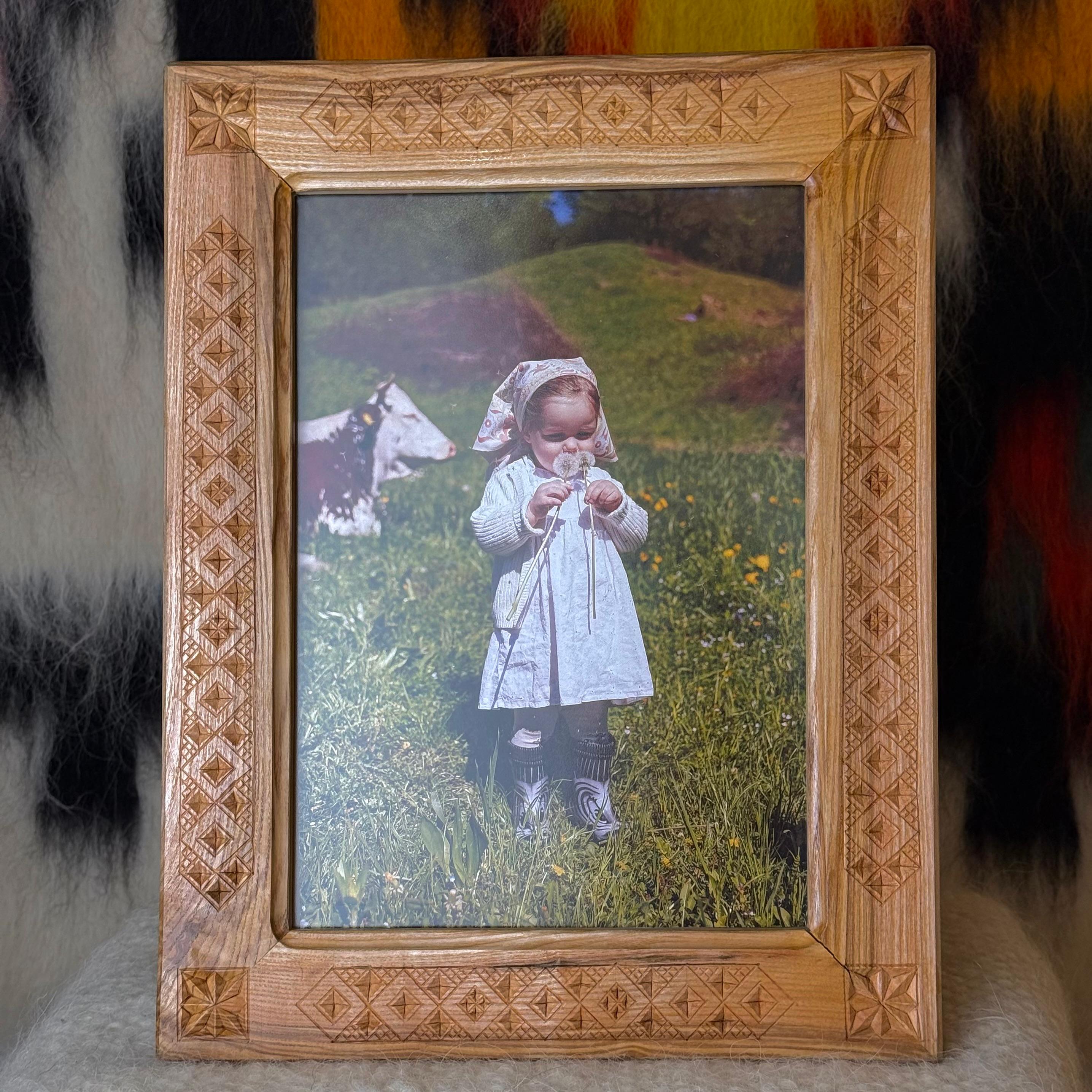Різьблена рамка "Косів", 38,5*29,5 см