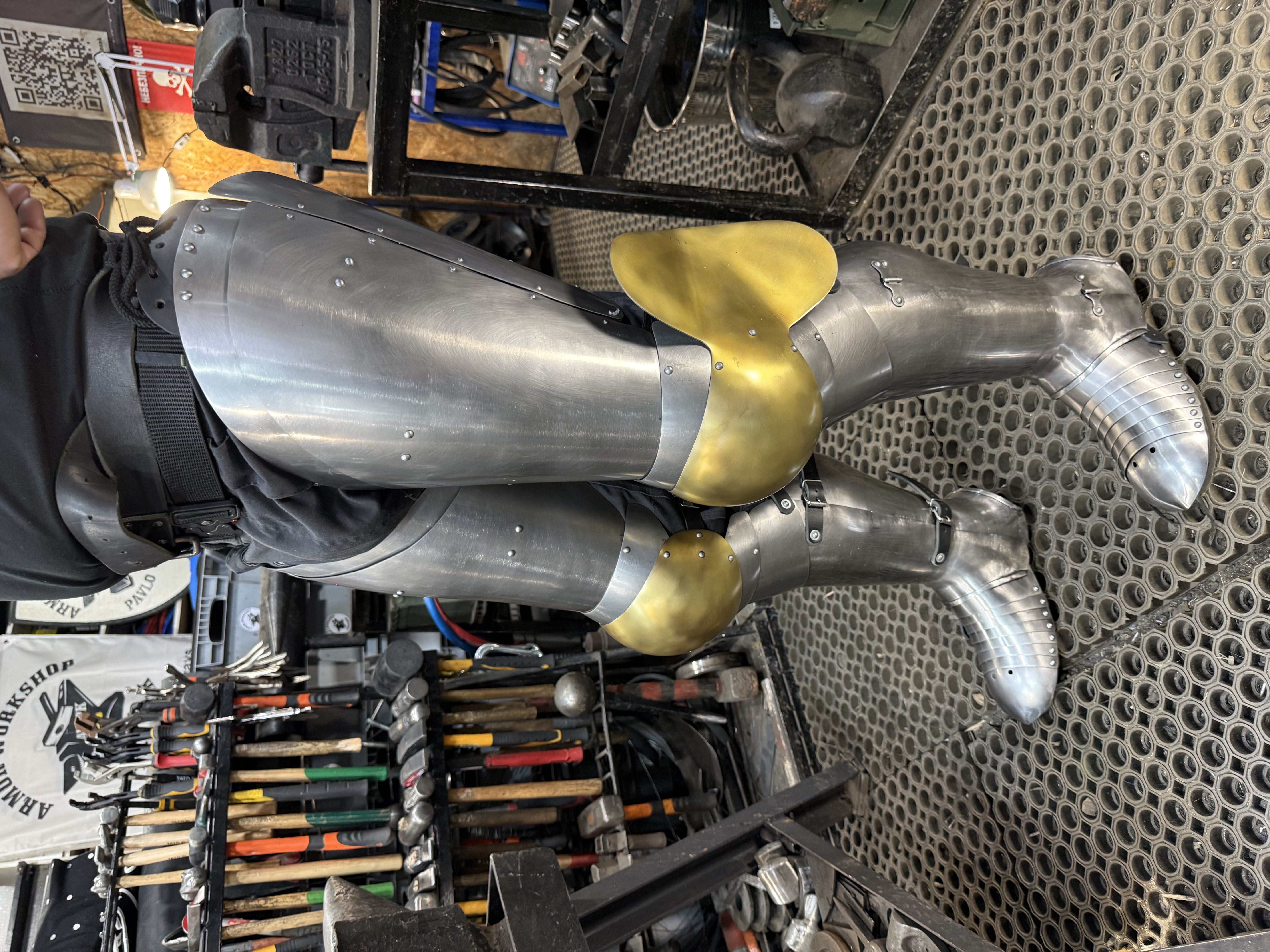 Full armor legs “brass knees style”