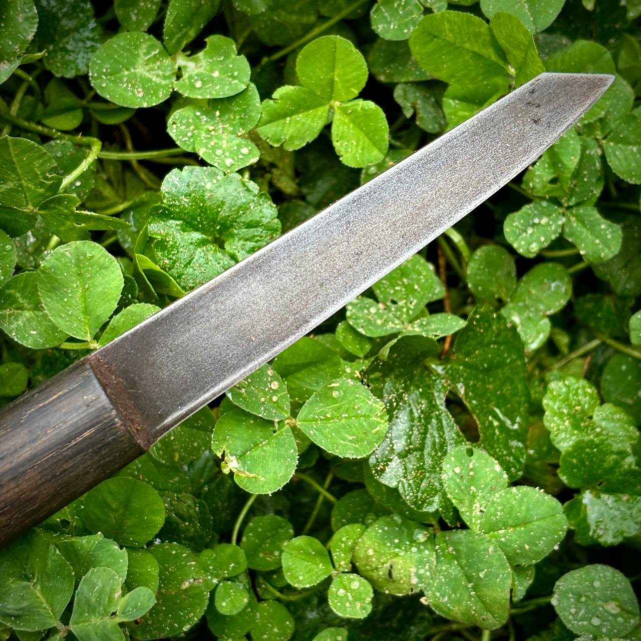 Ніж-репліка ручної роботи артефакту знайденого на Басівкутському городищі руків'я морений дуб боковий шов