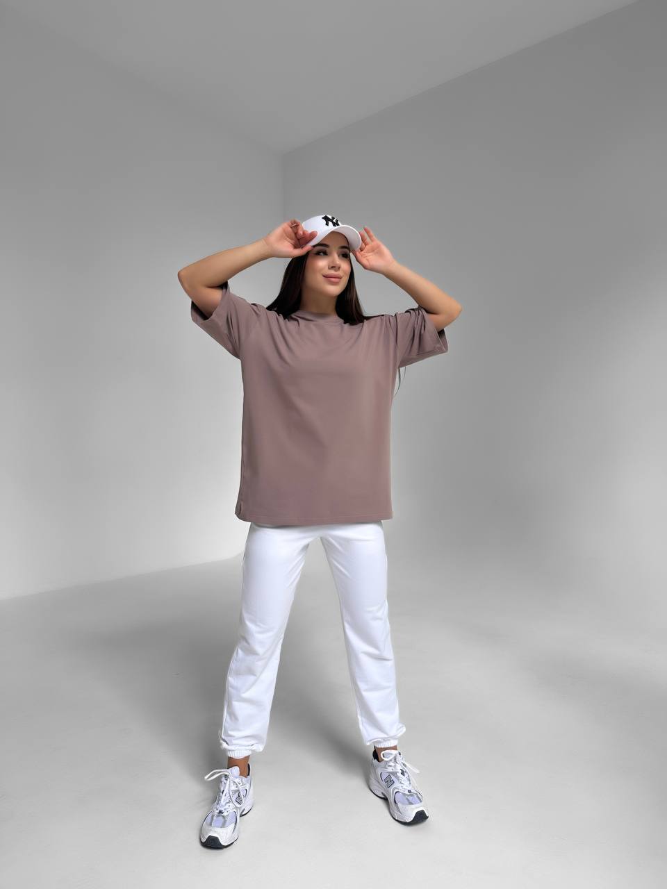 Футболка в кольорі капучіно якісна фурнітура 90 % бавовна