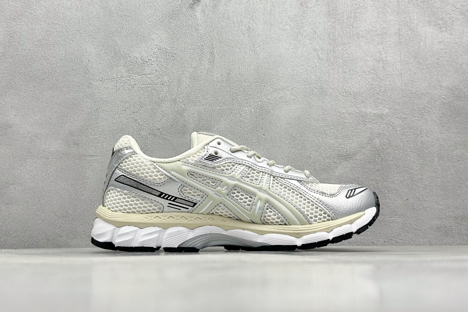 kith x Asics Gel-Kayano 12.1  1203A555-101