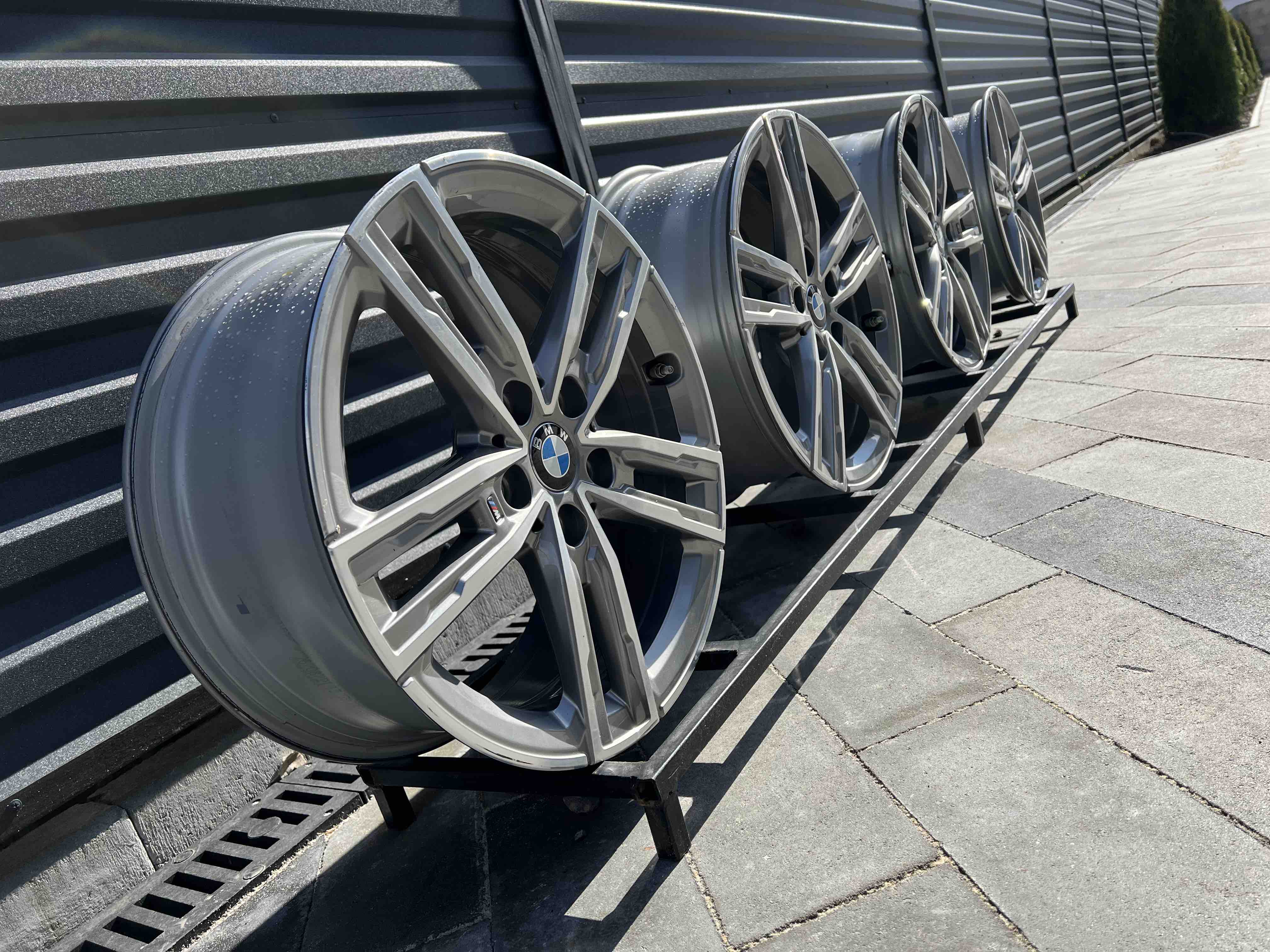 Диски Оригінал BMW 17R 5x112 7J IS54 Dia 66.6 BMW F40 F44