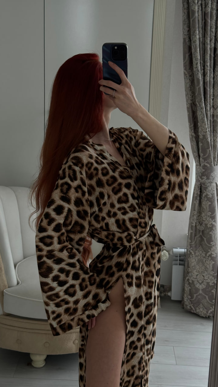 Халат з розрізами / Robe with slits / Халат с разрезами