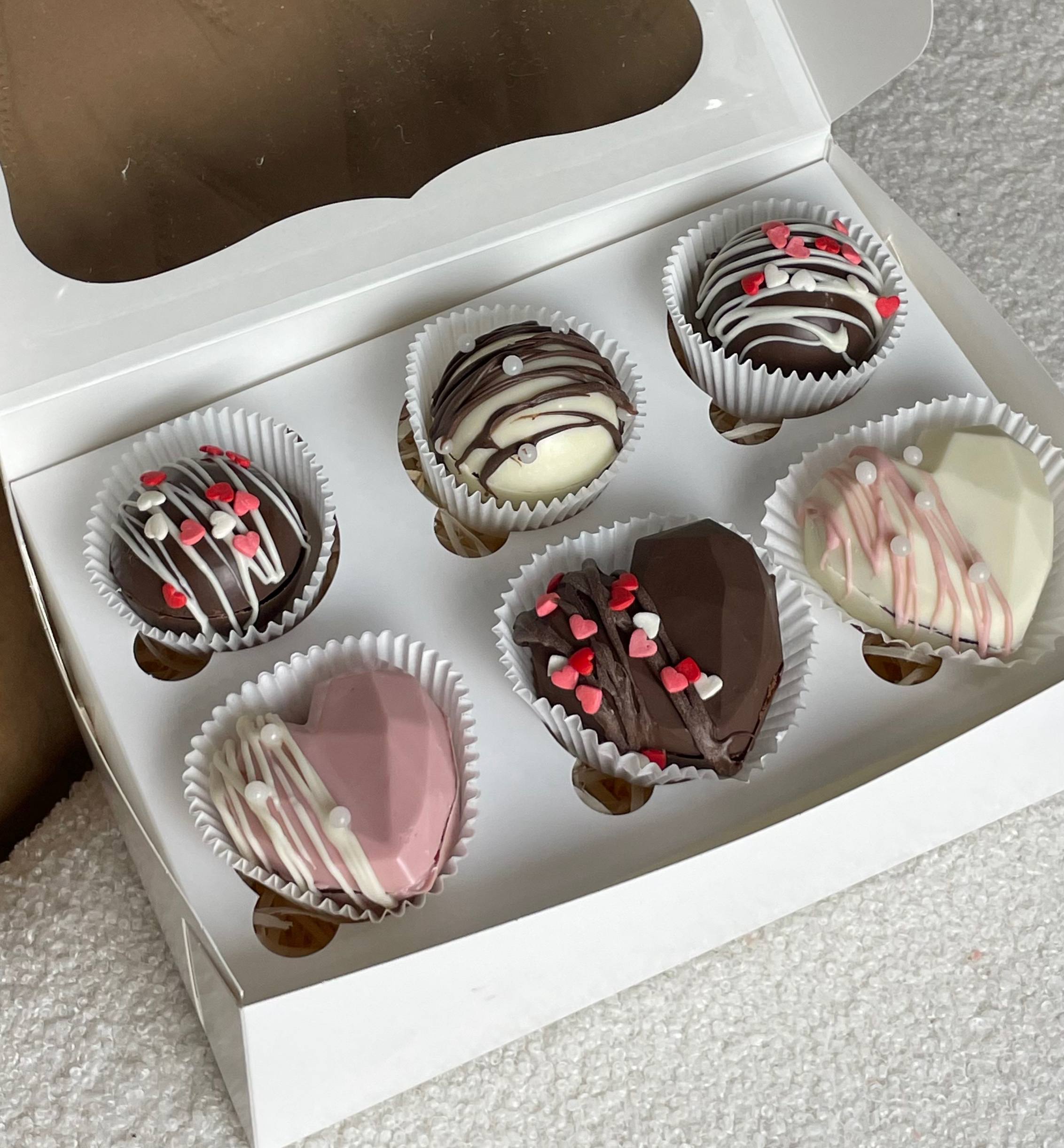 Набір на 6 шоколадних виробів