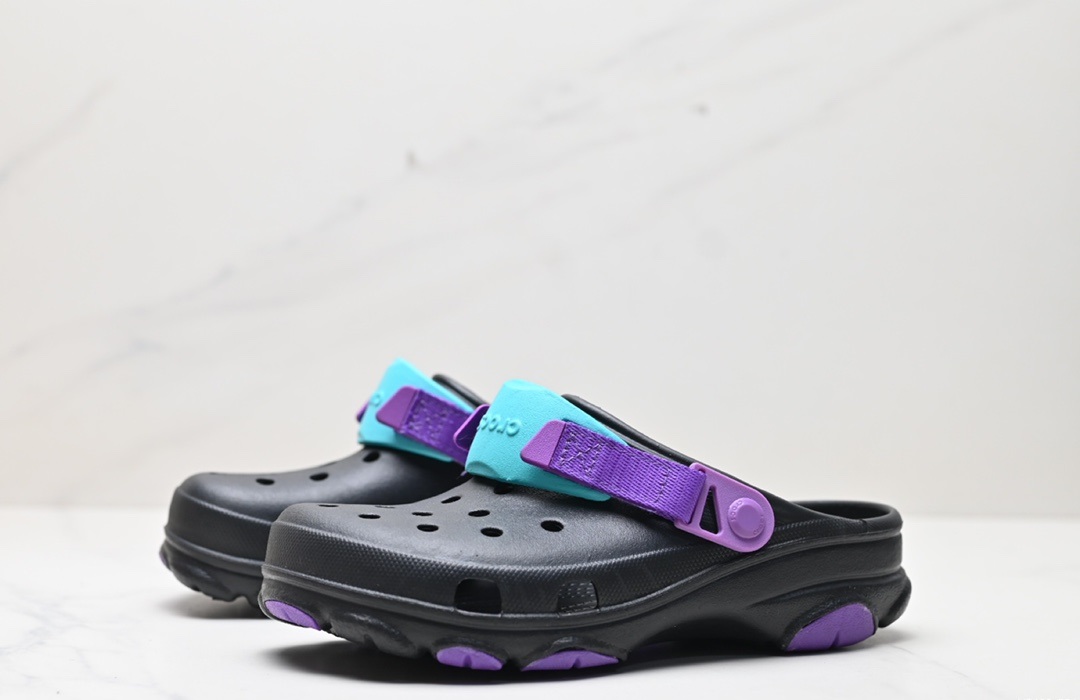 Crocs Classic Clog 06