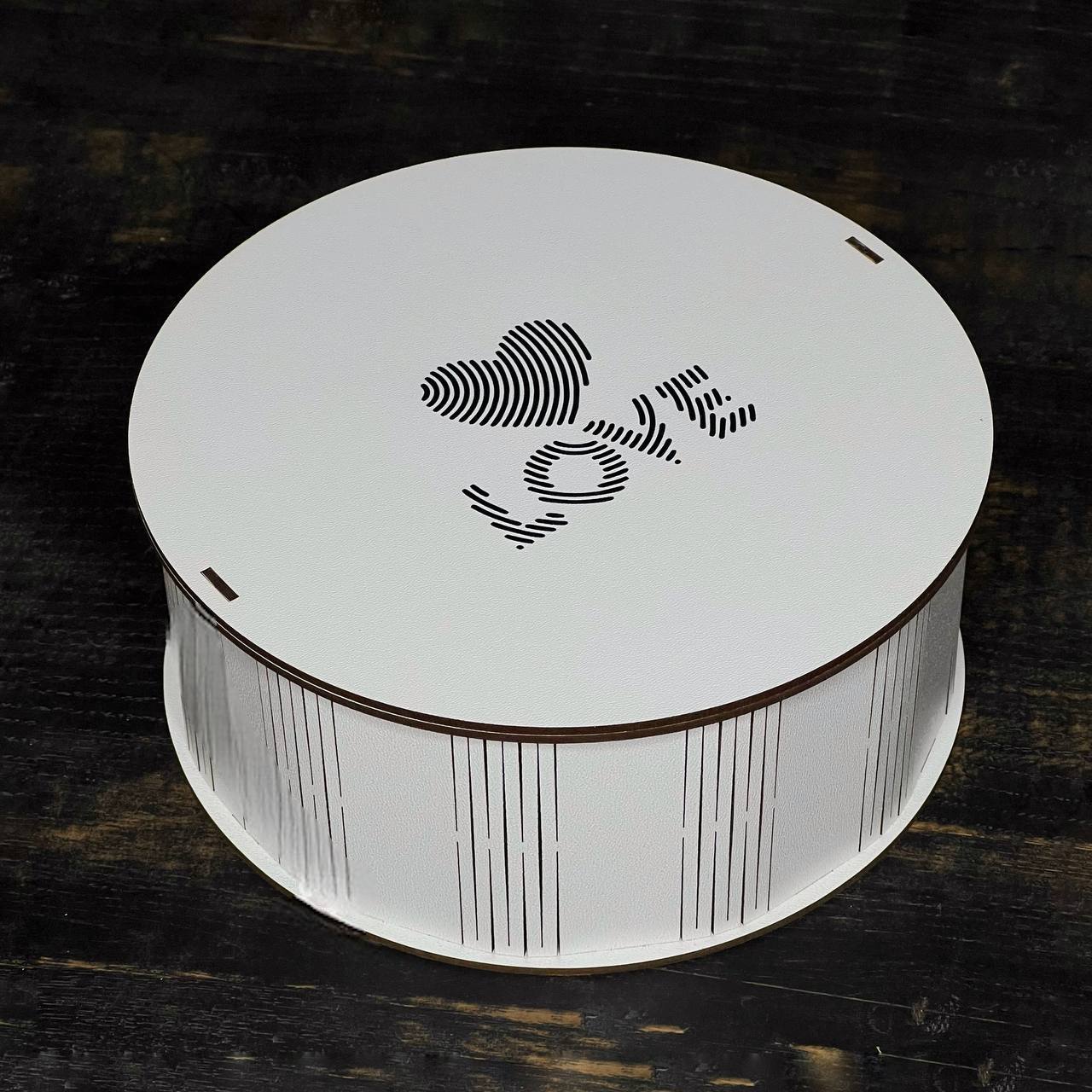 Бокс круглий, білий "Знак кохання" 21х21х8 см