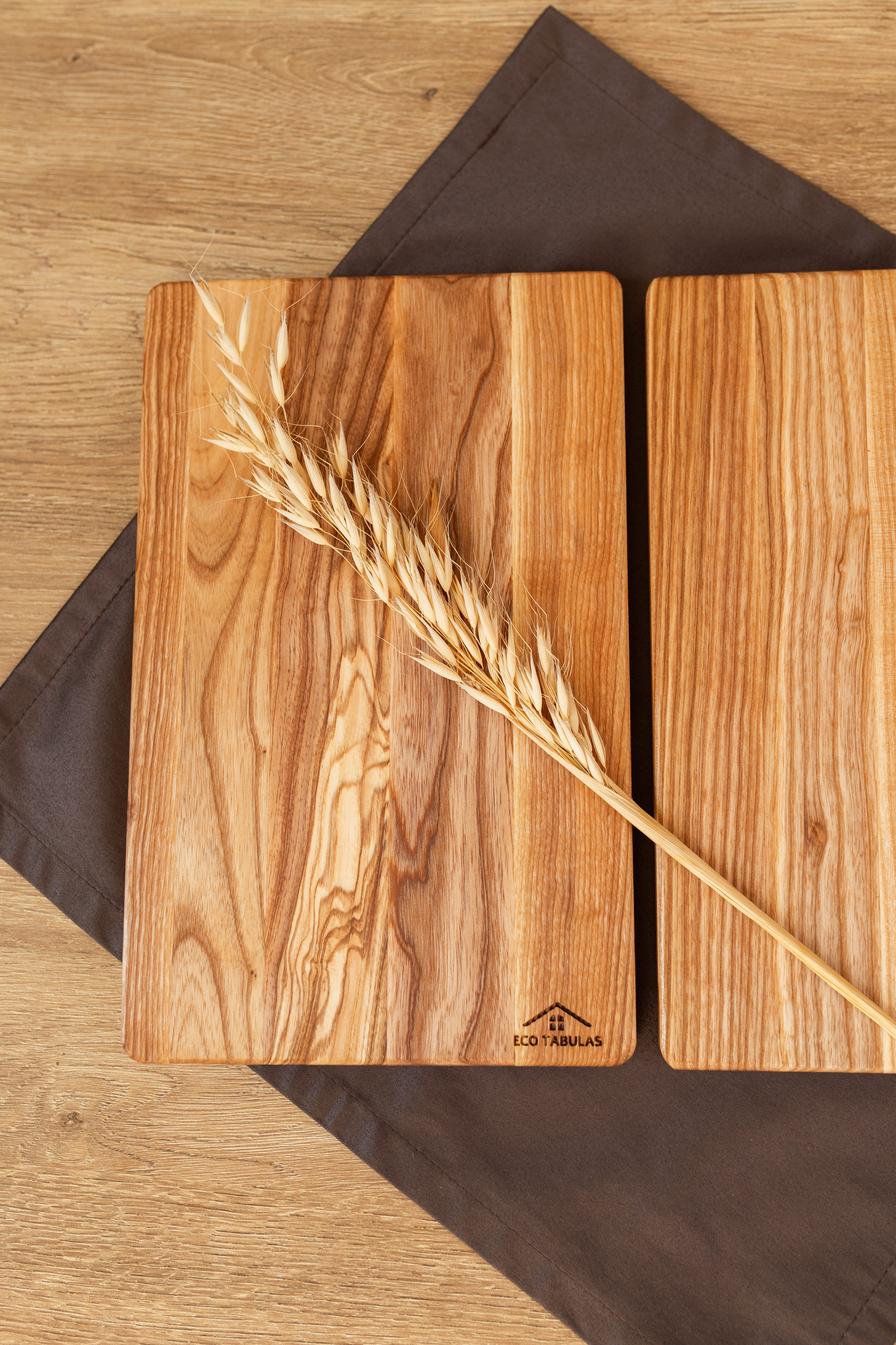 Кухонна дерев'яна прямокутна 300*180*17 мм