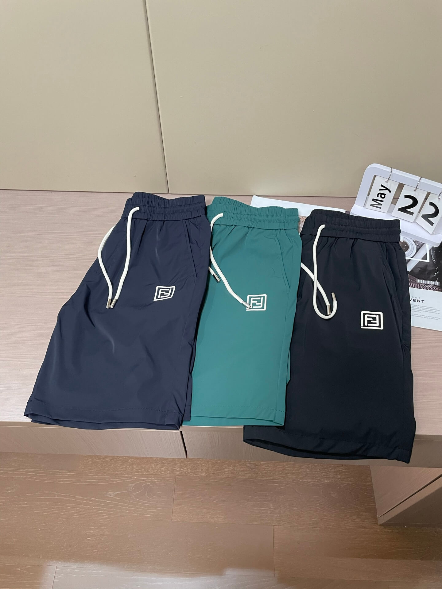 Fendi шорти