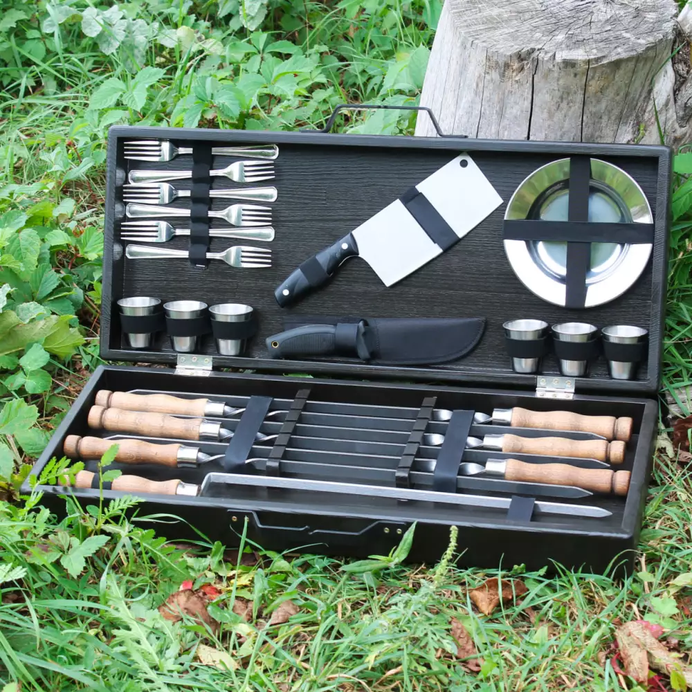 Набір шампурів в дерев'яній коробці Чумак