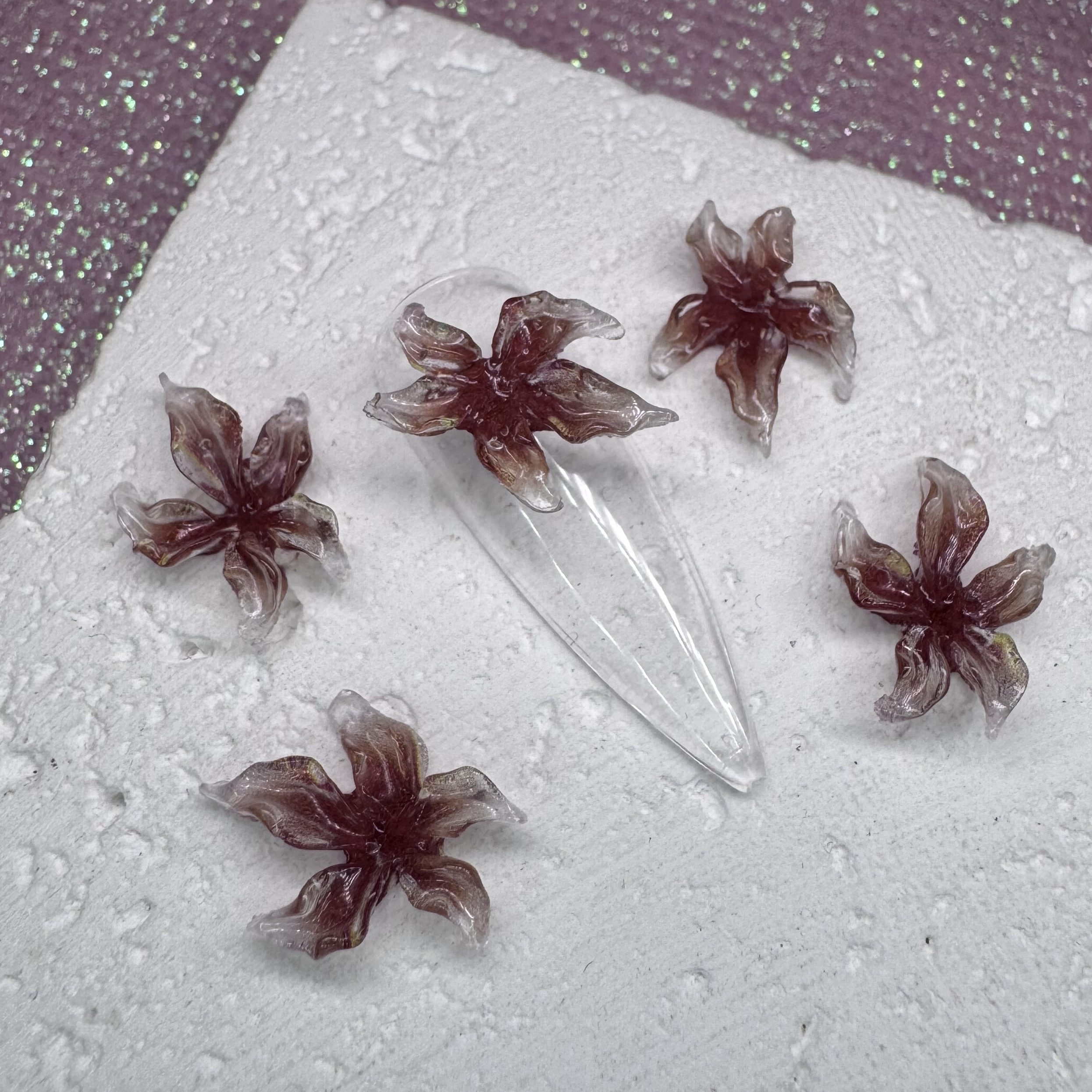 Фігурка для нігтів "Коричнева квіточка"