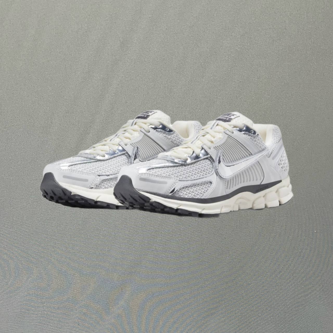 Nike Air Zoom Vomero 5 Photon Dust Metallic Silver