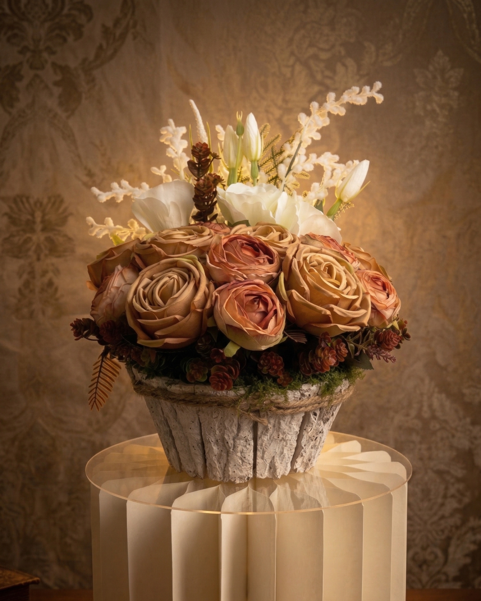 Vintage rózsás asztaldísz – elegáns, púder árnyalatokkal