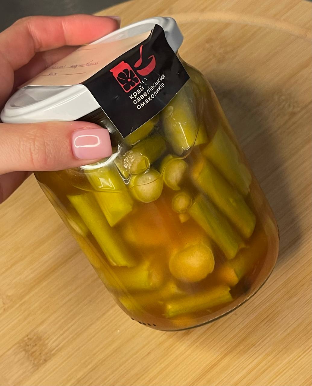 Спаржа маринована чилі