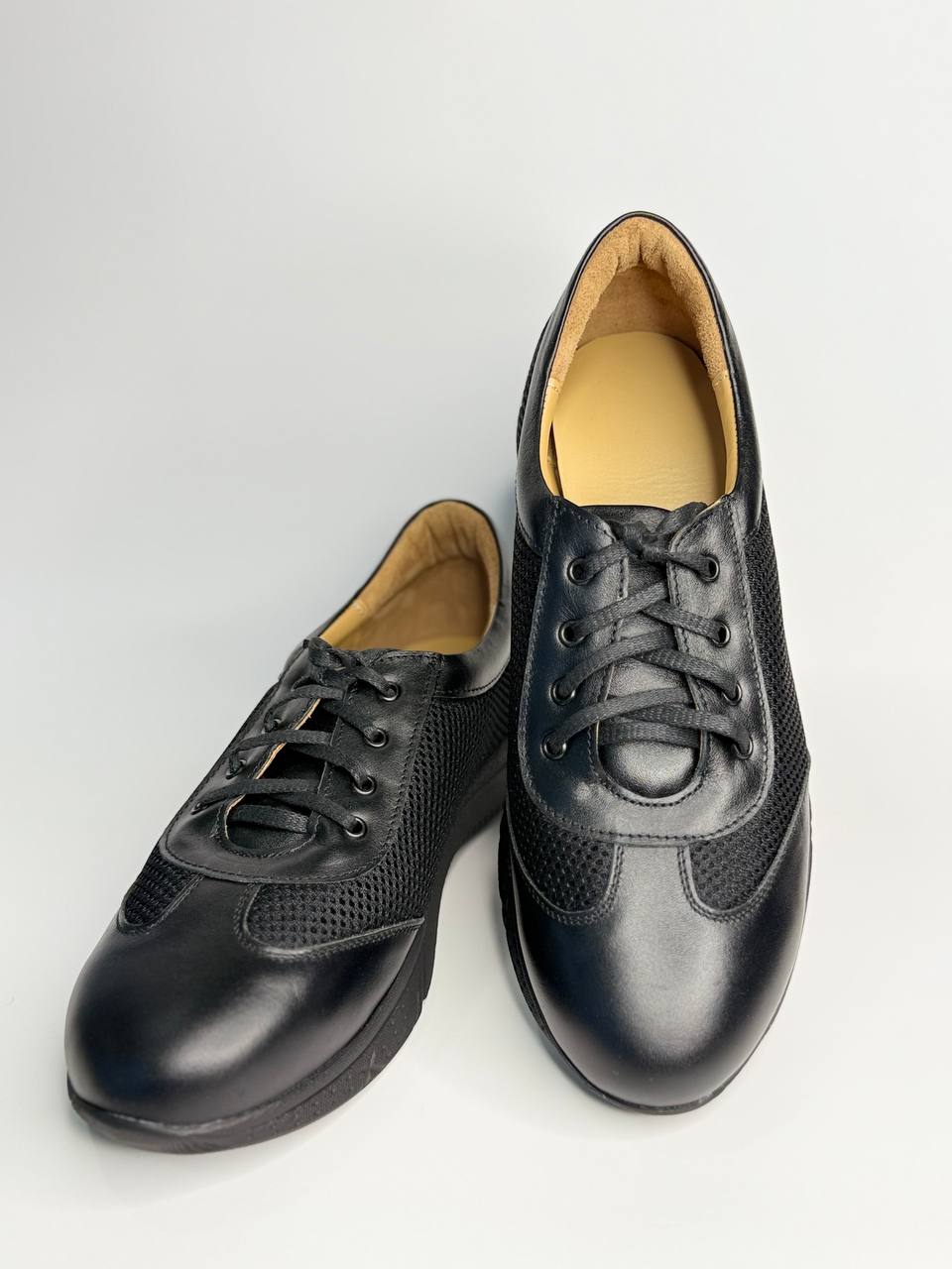 Ортопедичні кросівки 26