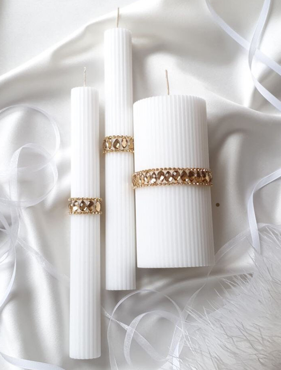 Сімейне вогнище з золотими стразами