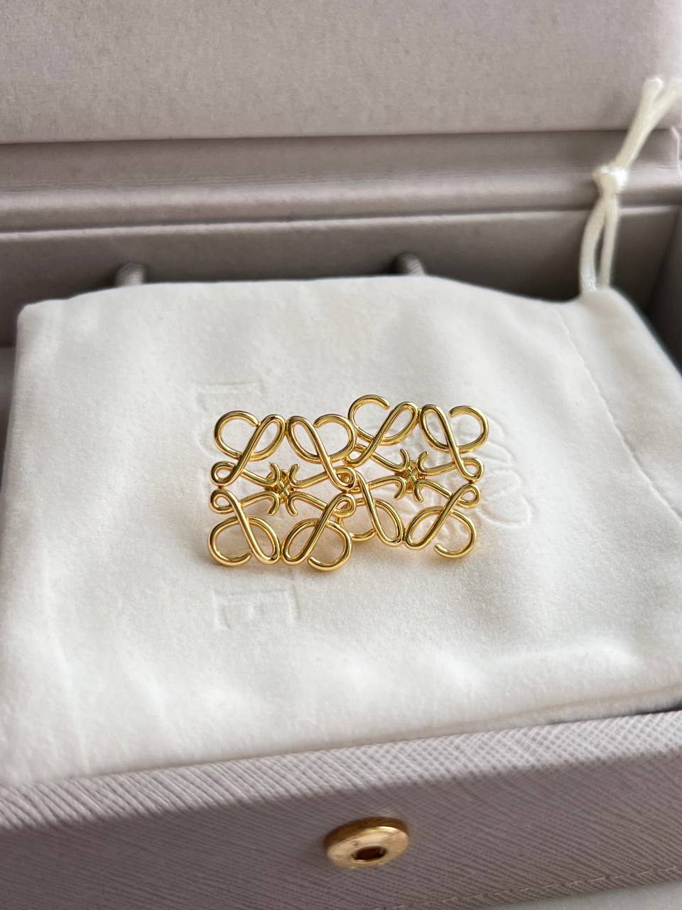 Сережки Loewe