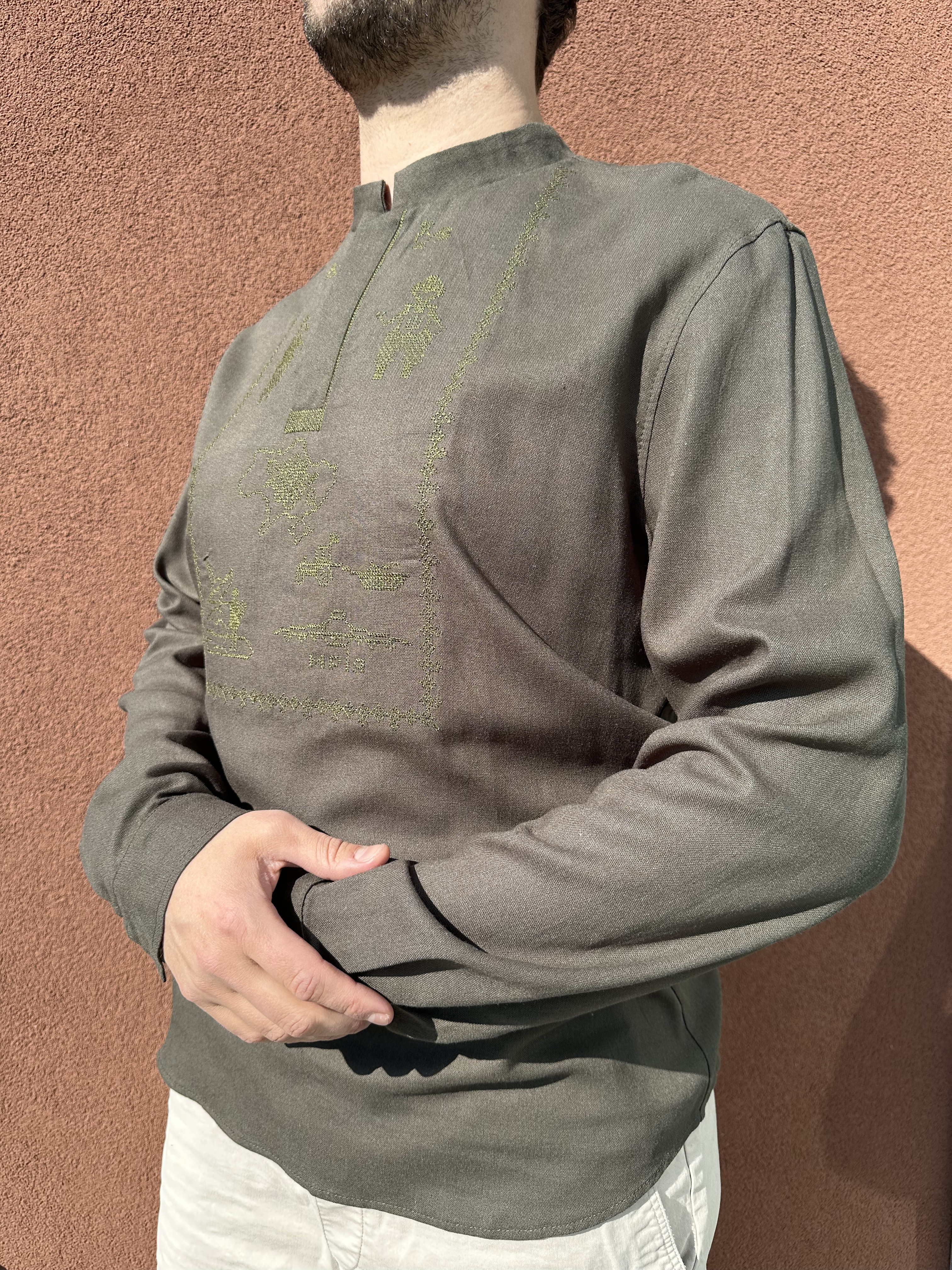 Чоловіча вишиванка "Хакі" | Chemise brodée "Khaki"
