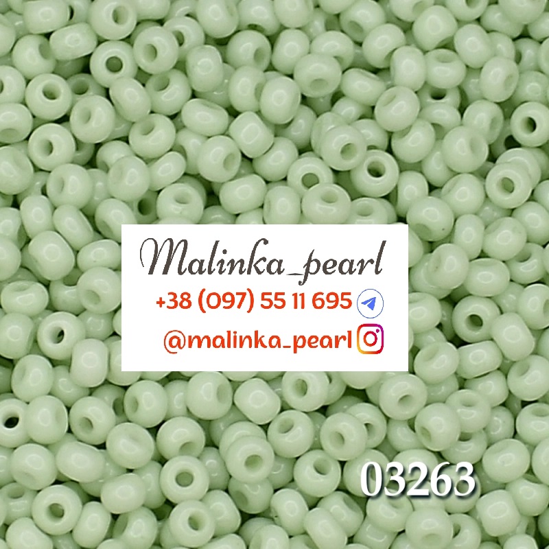 Бісер блідо-зелений, непрозорий крейдяний сольгель