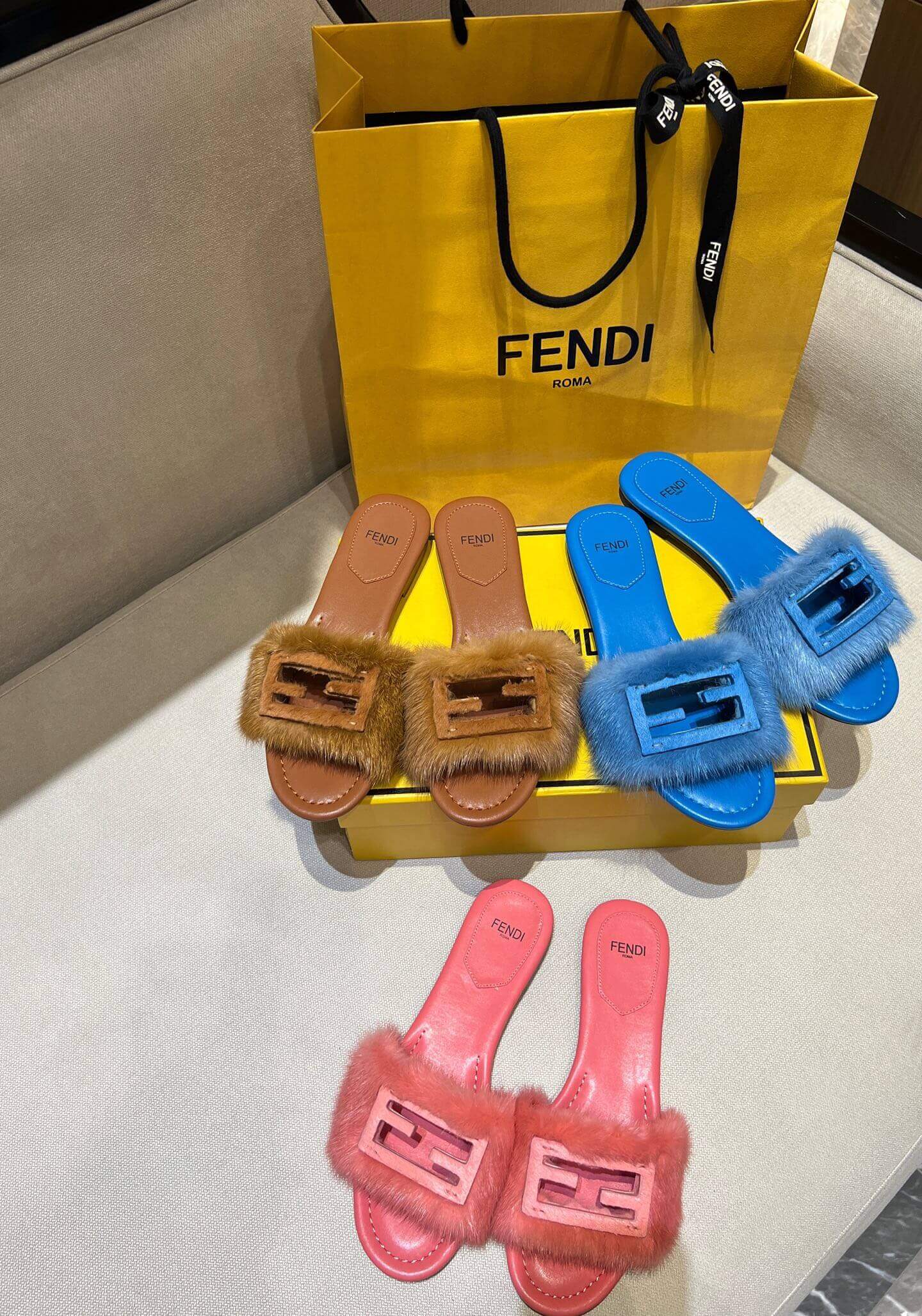 Fendi шльопанці