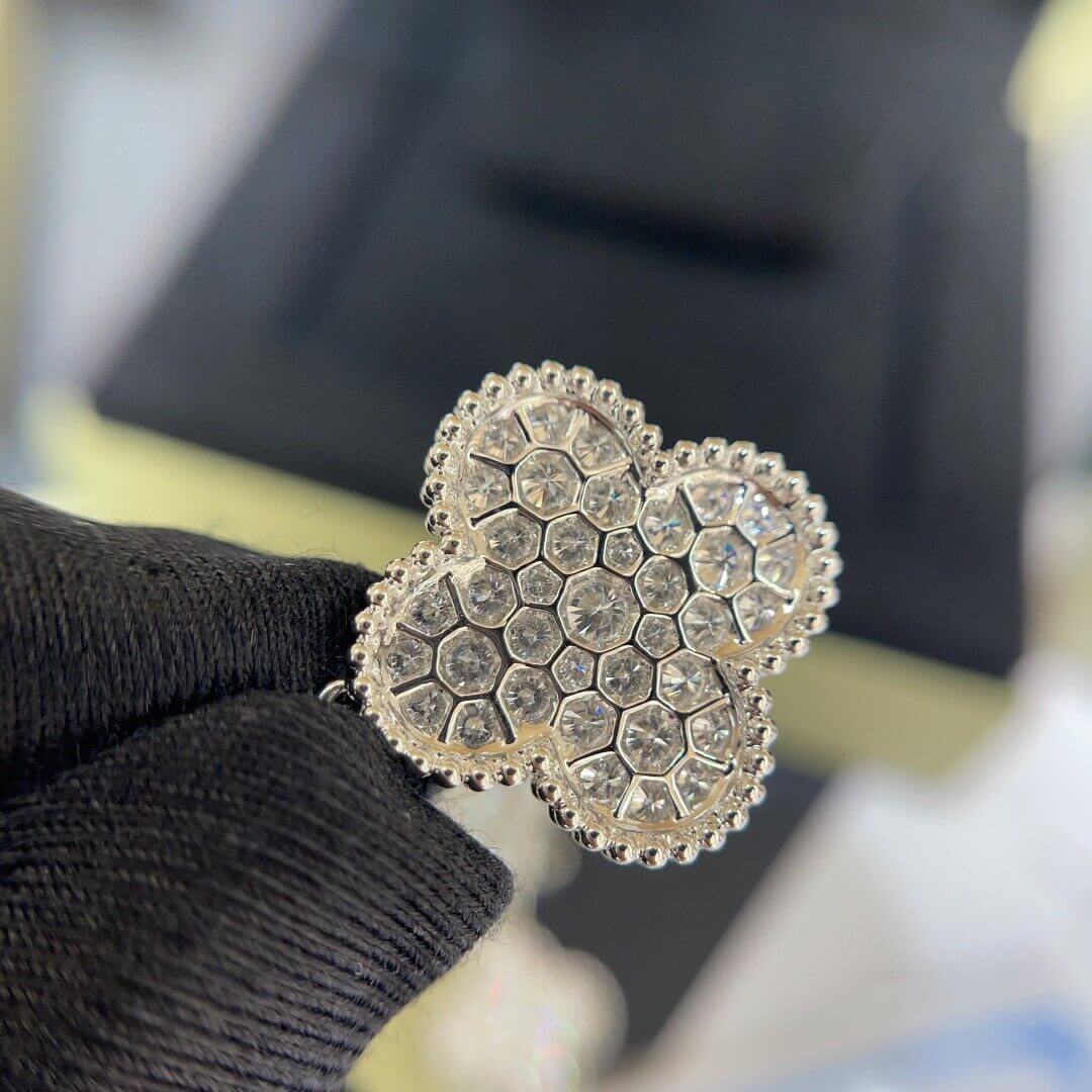 Van Cleef&Arpels каблучка золота