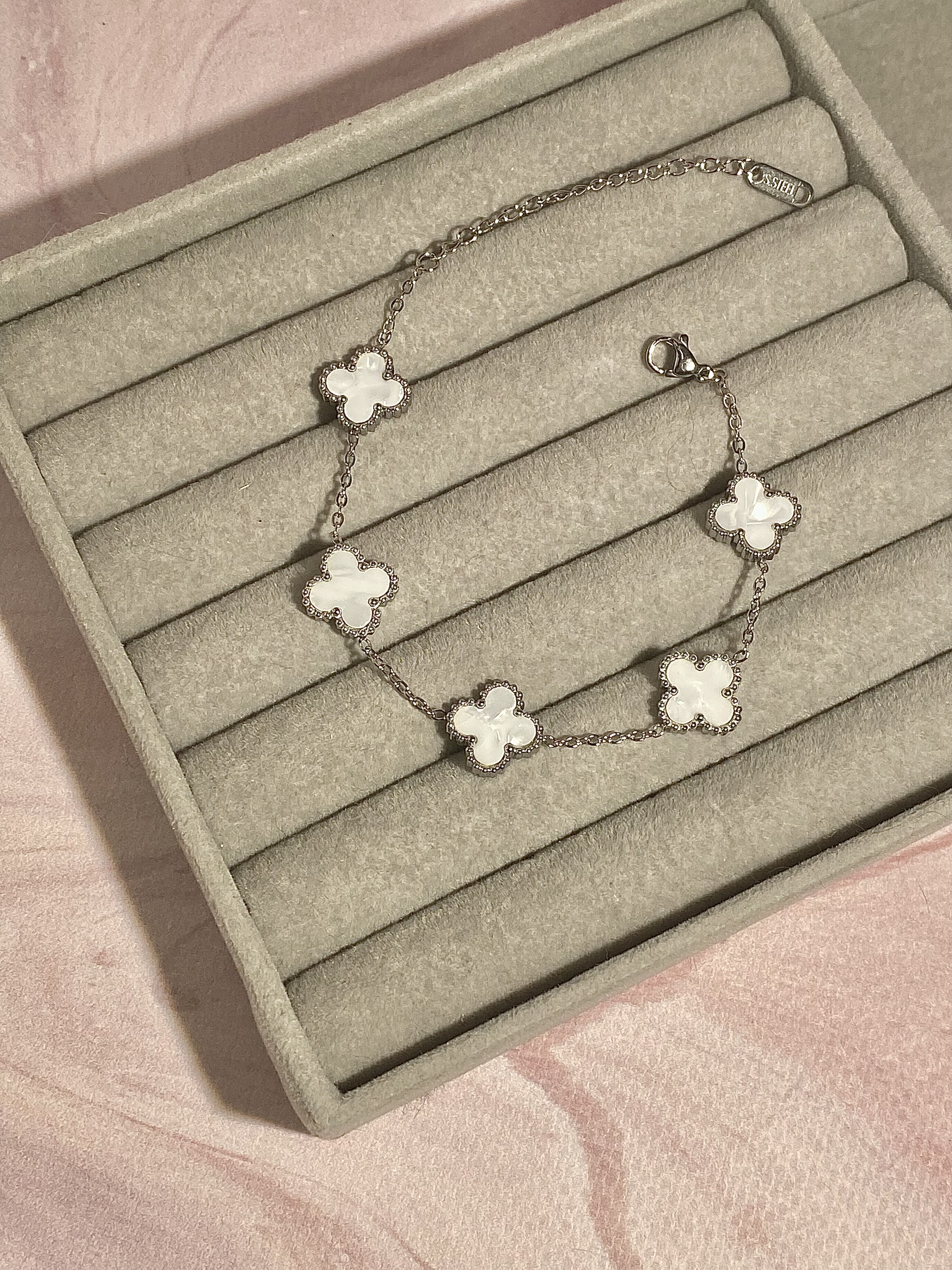 Браслет Клевер