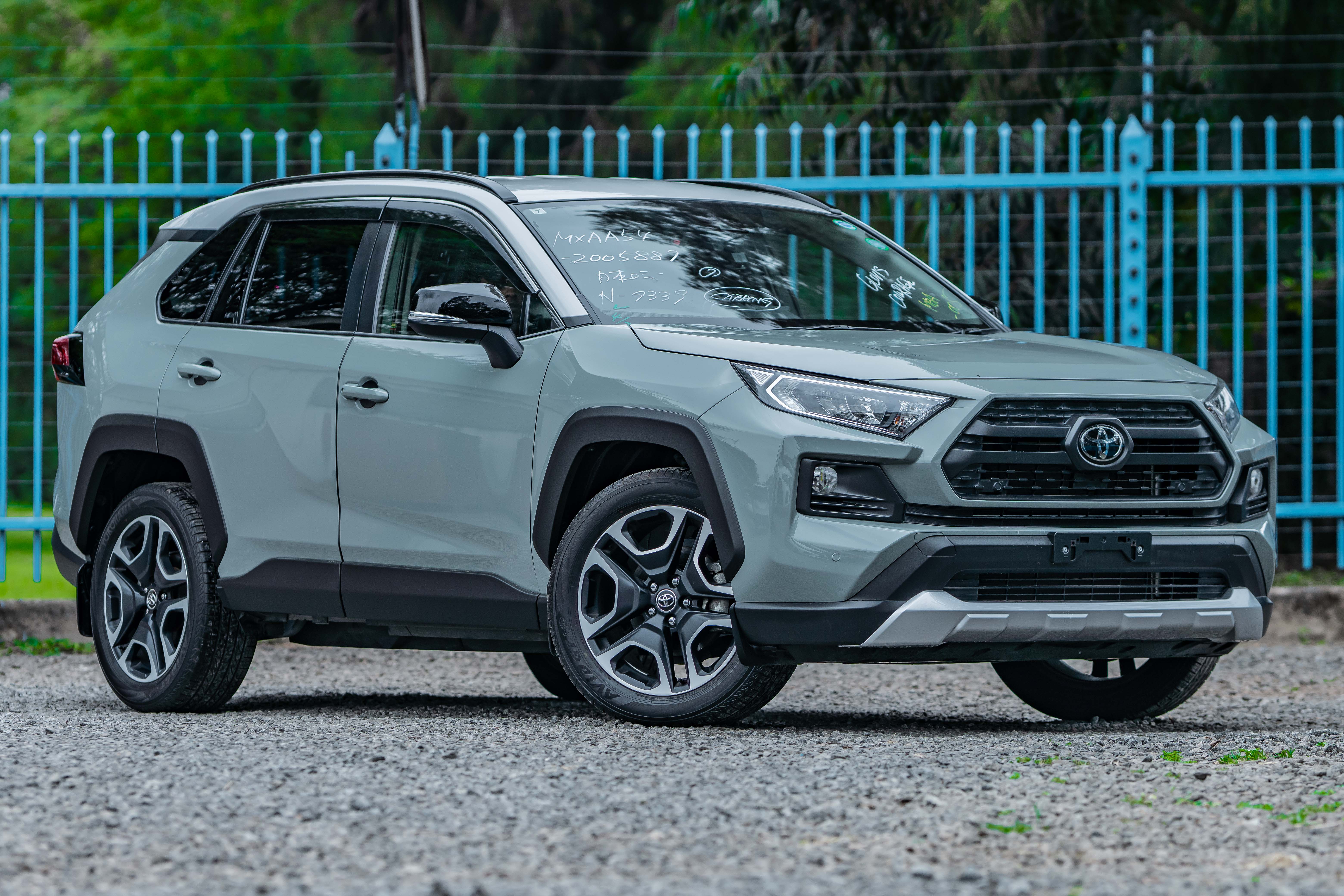 TOYOTA RAV4