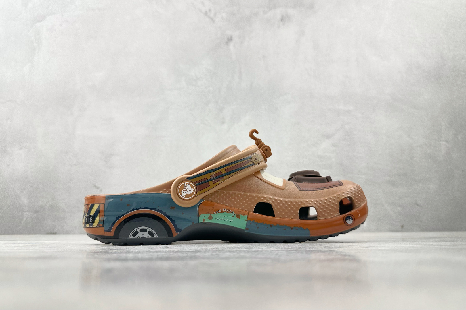 Cars x Crocs Classic Cl”Mater' Brown 209371-0DA