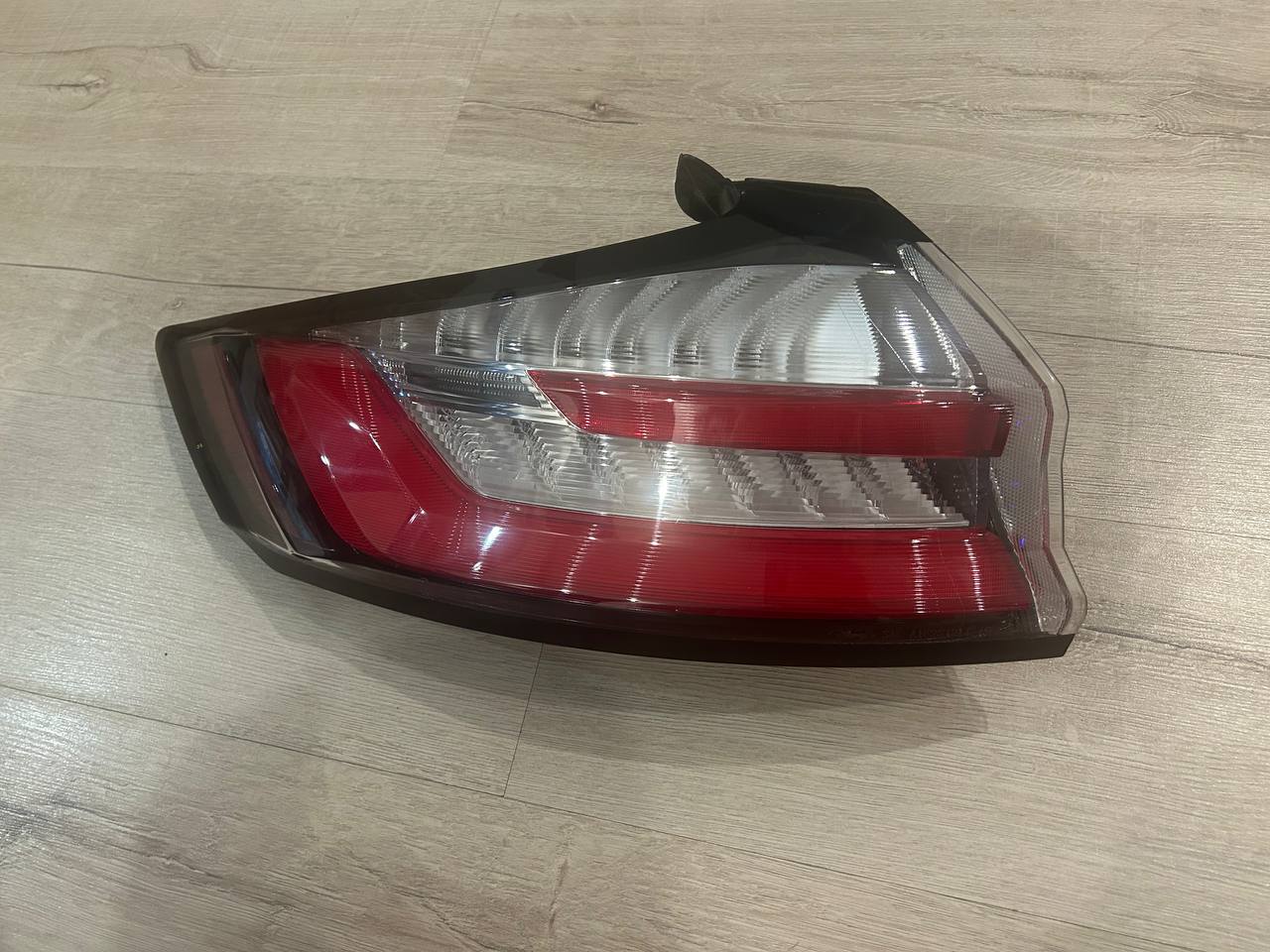 Ford Edge комплектація Titanium б.у оригінал Ліва в крило 2018 - 2024 роки