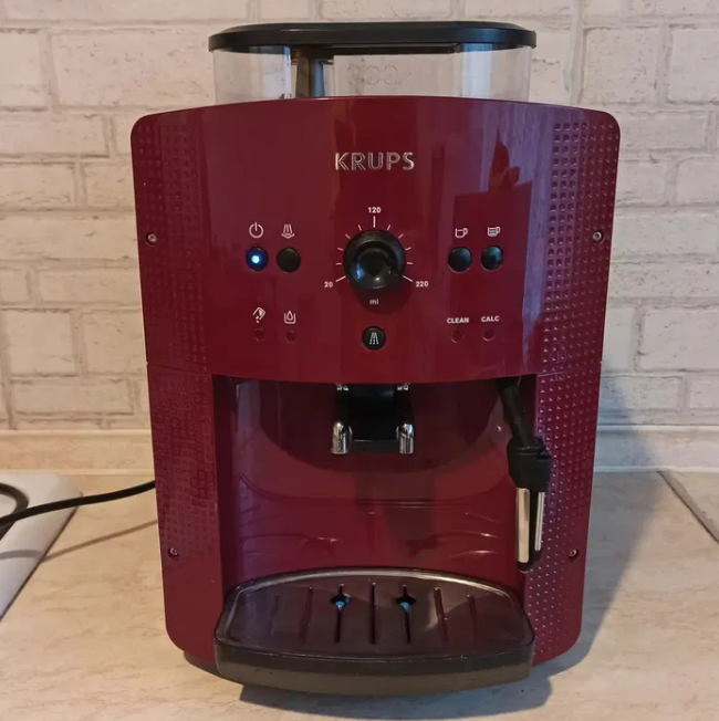 Кавомашина Krups Essential Roma Red EA81