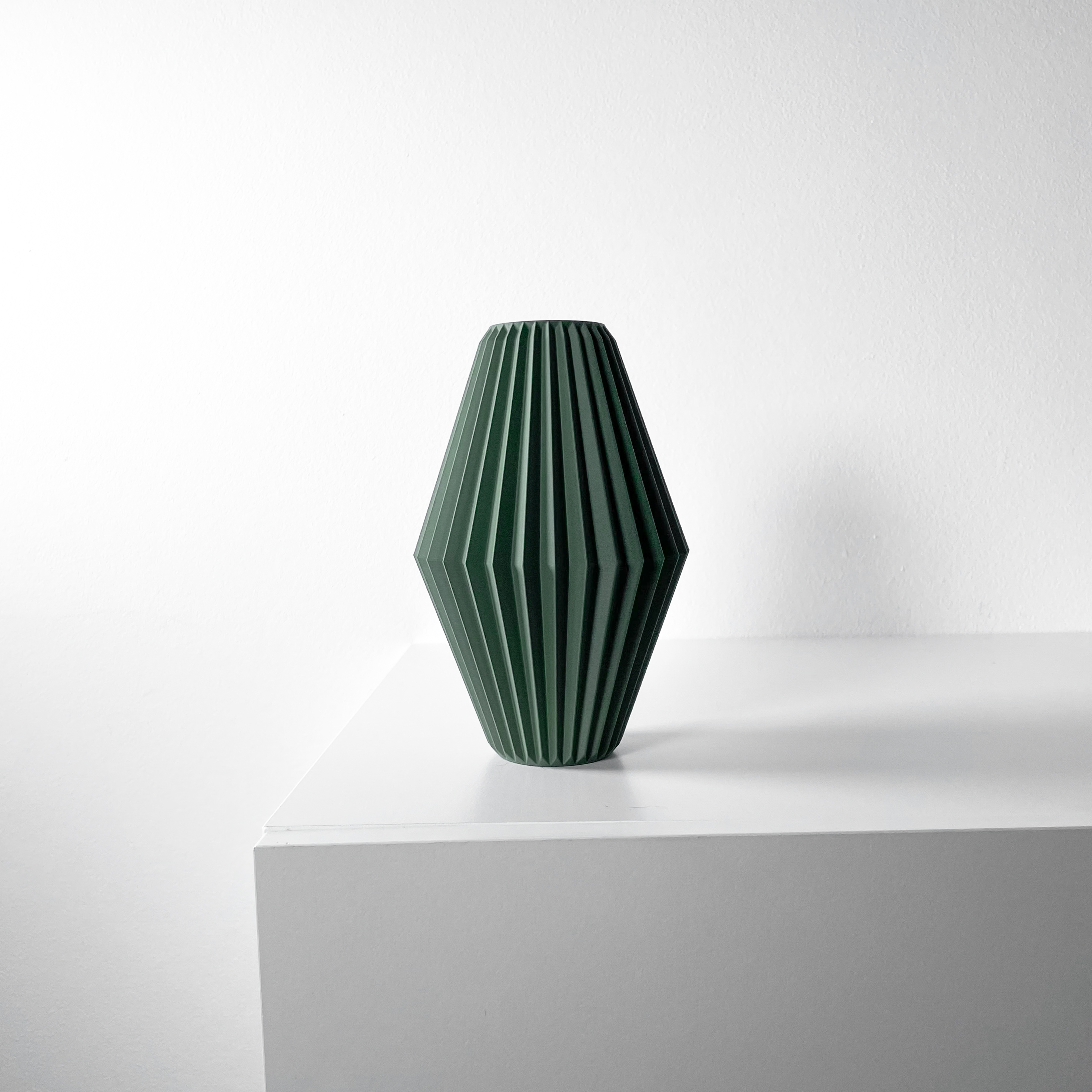 Hivara Vase – Compact 3D Printed Vase