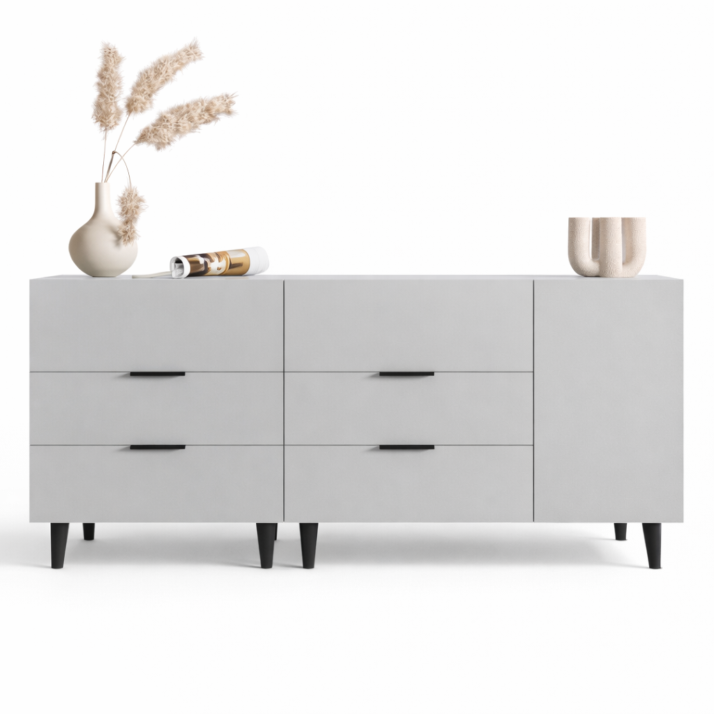 Великий комод на ніжках