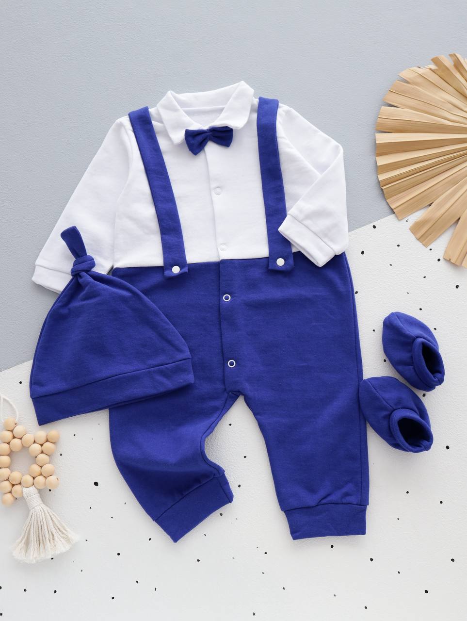 Теплий дитячий комплект (чоловічок відкриті ніжки + шапочка + пінетки) для хлопчика Джентльмен