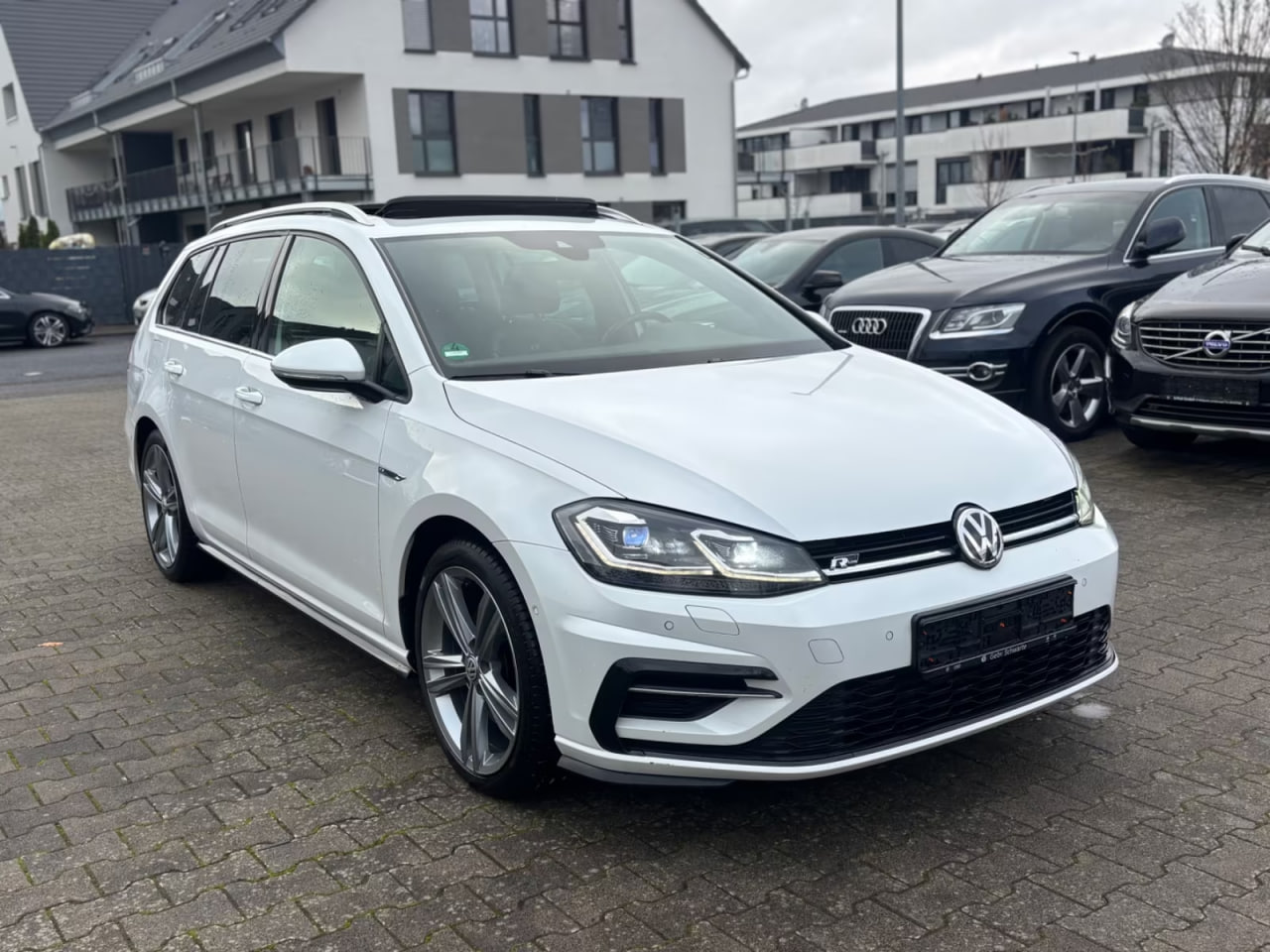 VW Golf VII R-Line