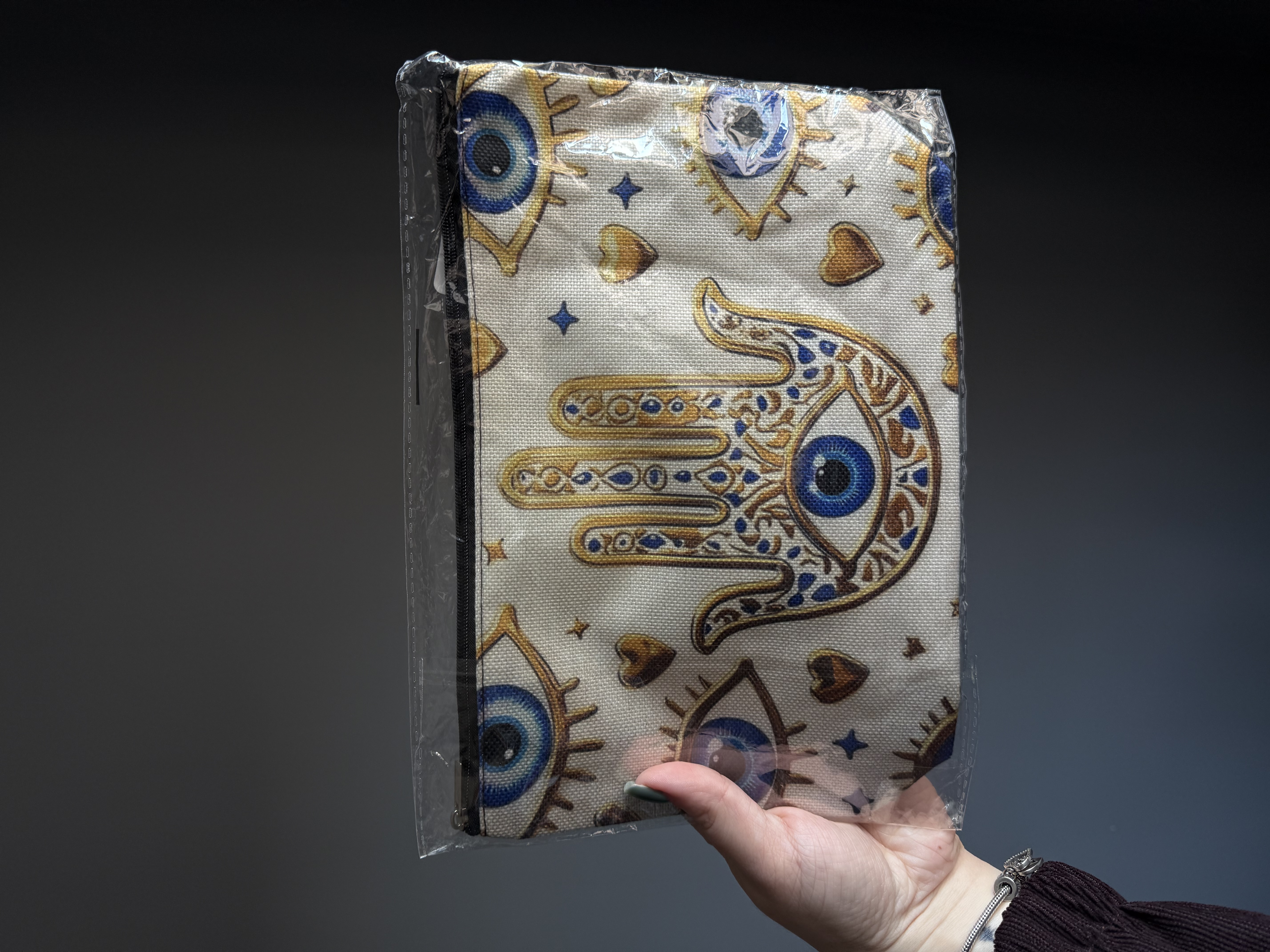 Косметички для зберігання езотеричних атрибутів