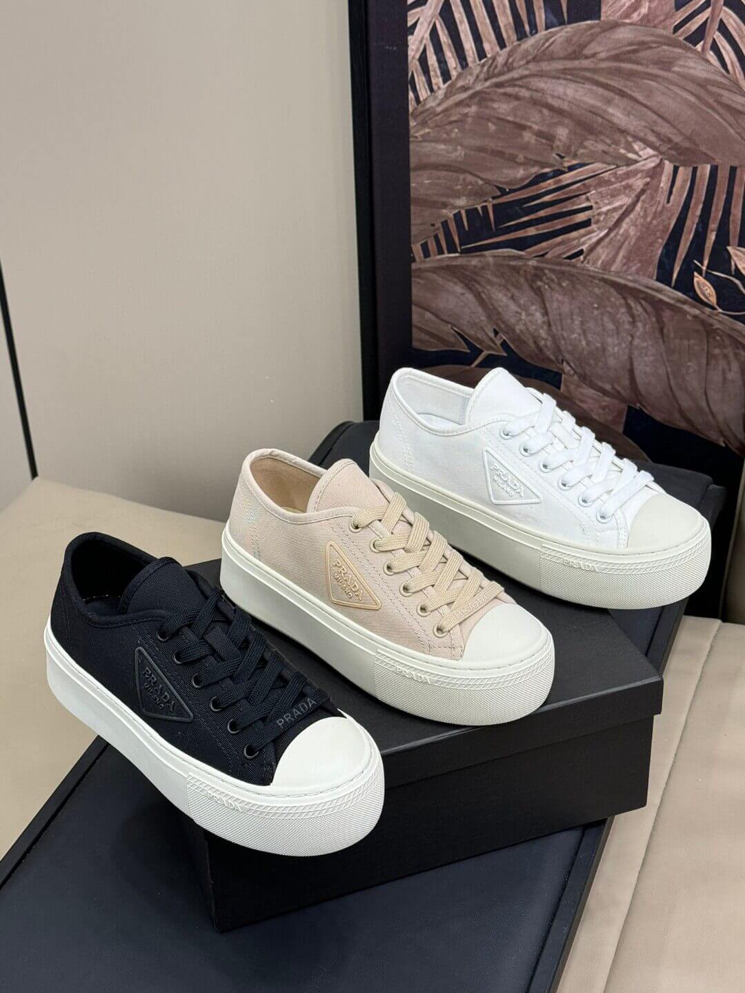 Prada кросівки