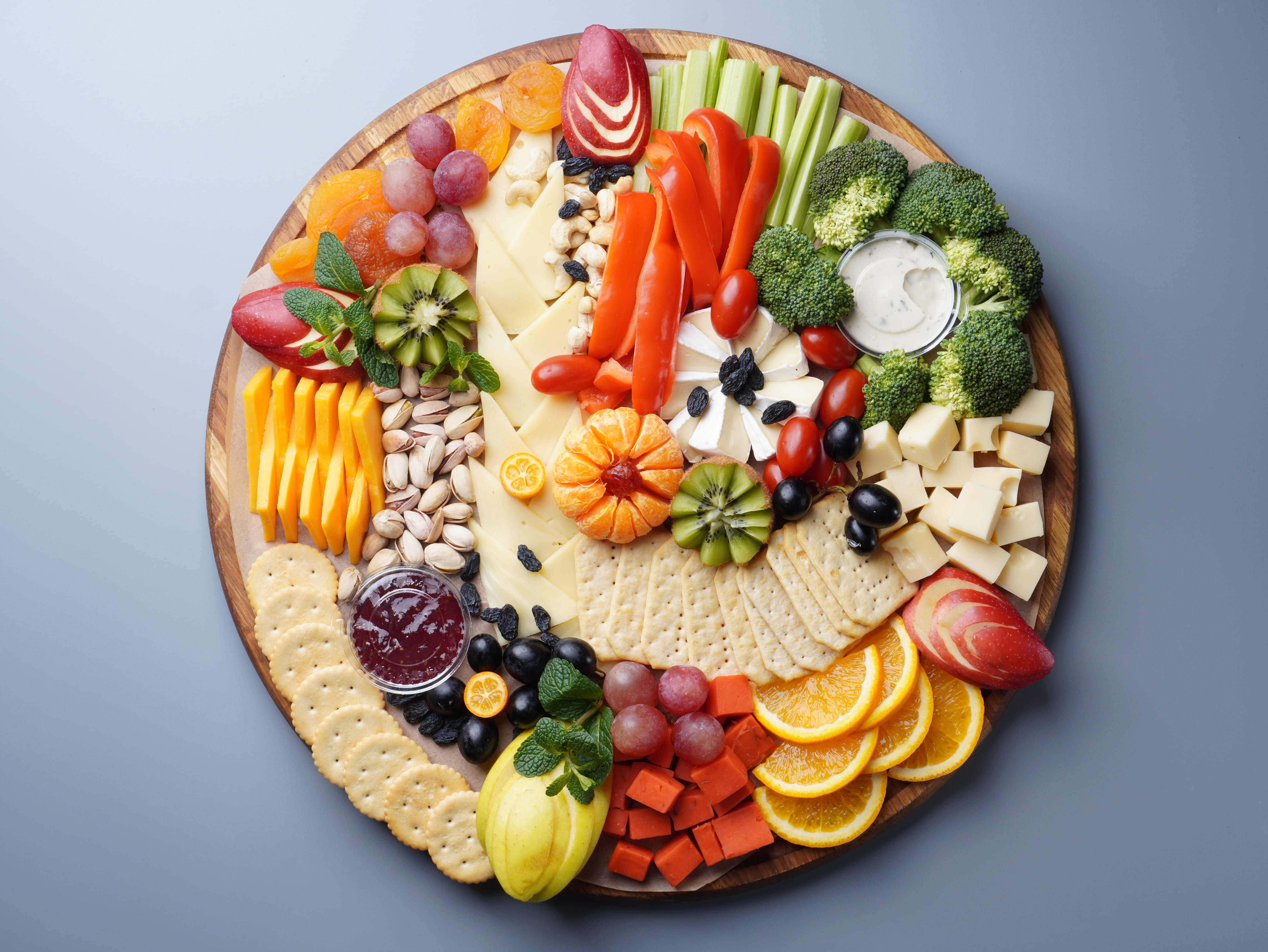 Фреш плато вегетеріанське з сиром (1700 грам)