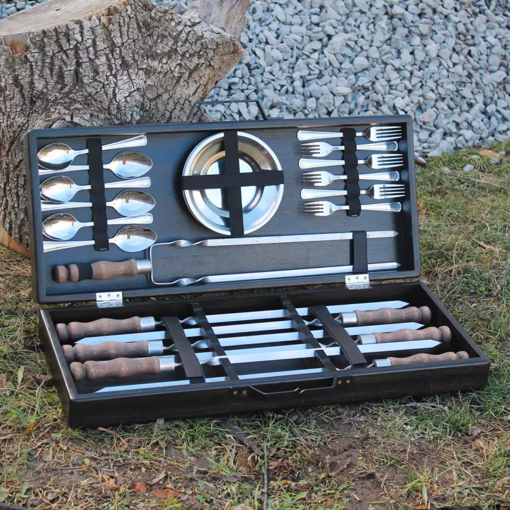 Набір шампурів в дерев'яній коробці ПЕРШИЙ