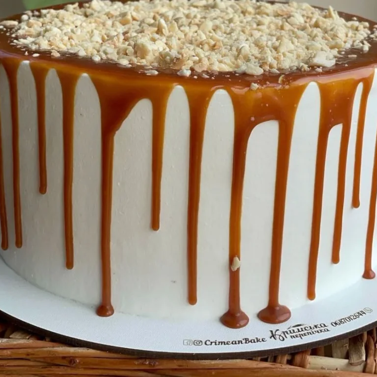 Торт Білий снікерс